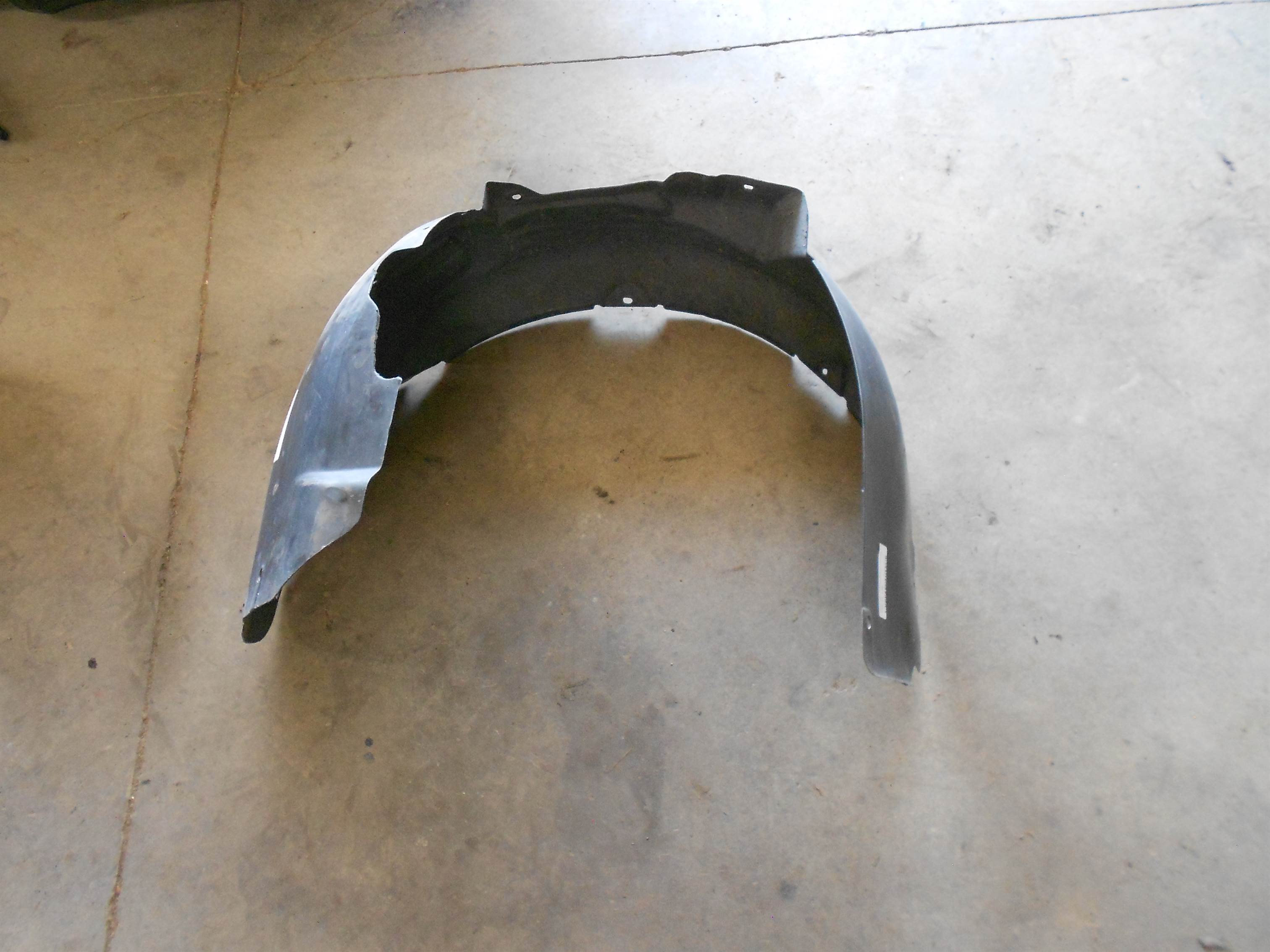 Used Splash Shield For 2001-2005 Volkswagen Passat Front, Passenger Side for sale small view front thumbnail