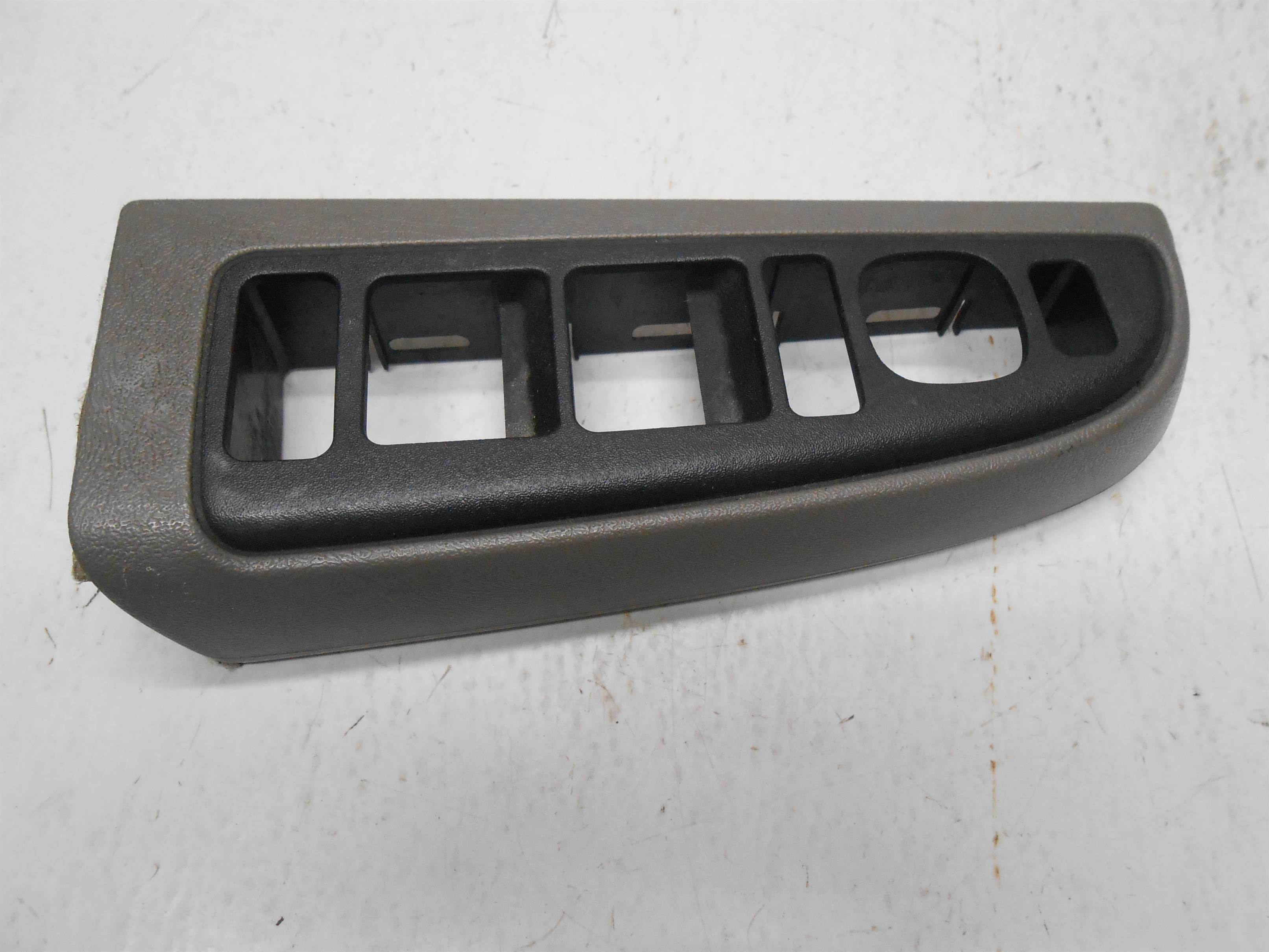 Used 03-06 GMC Escalade Tahoe Suburban Yukon Avalanche Silverado Left Switch Bezel for sale small view front thumbnail