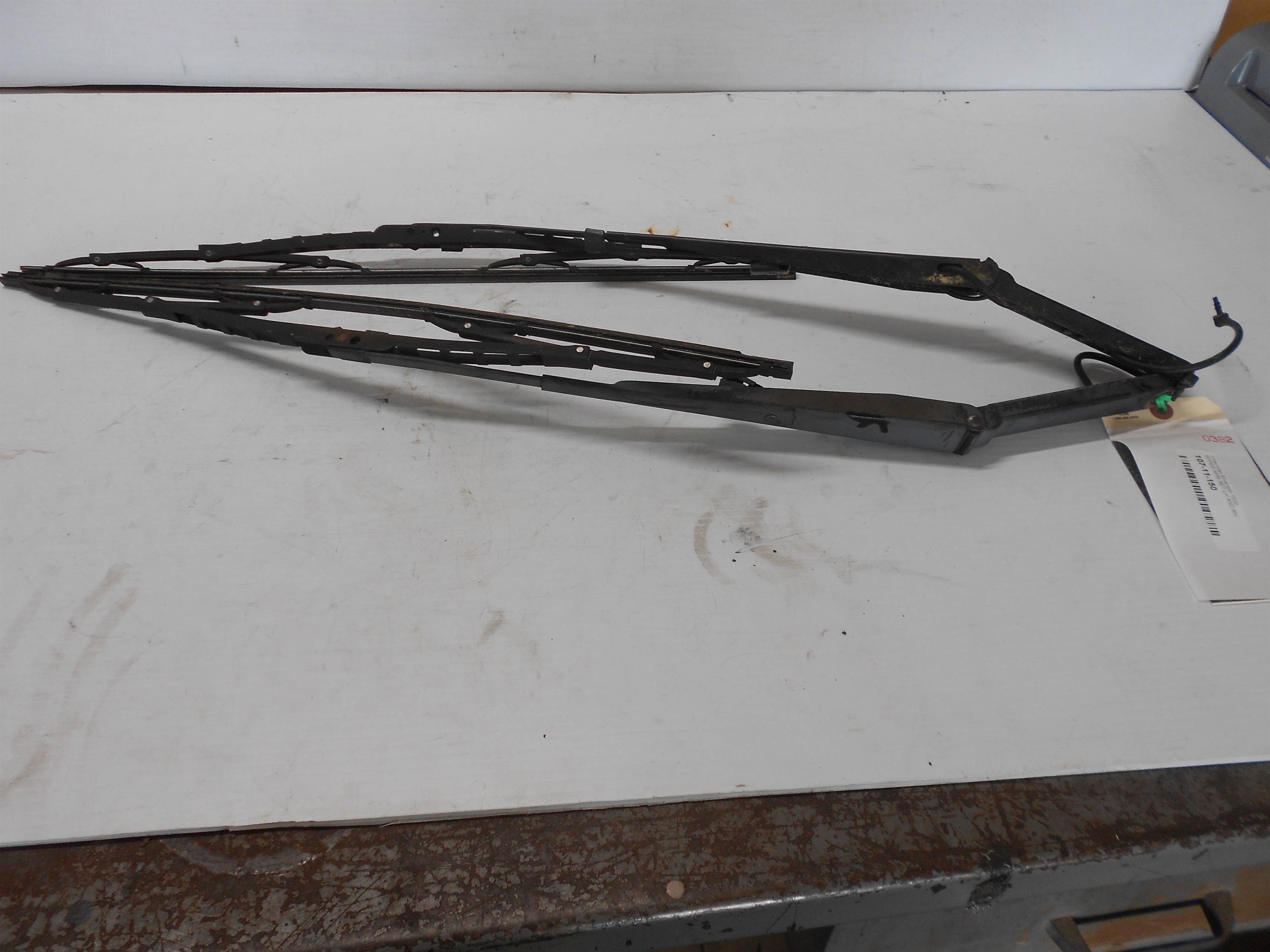 Used For 2003-2006 Chevrolet Silverado 1500 Windshield Wiper Arm Set Front for sale small view front thumbnail