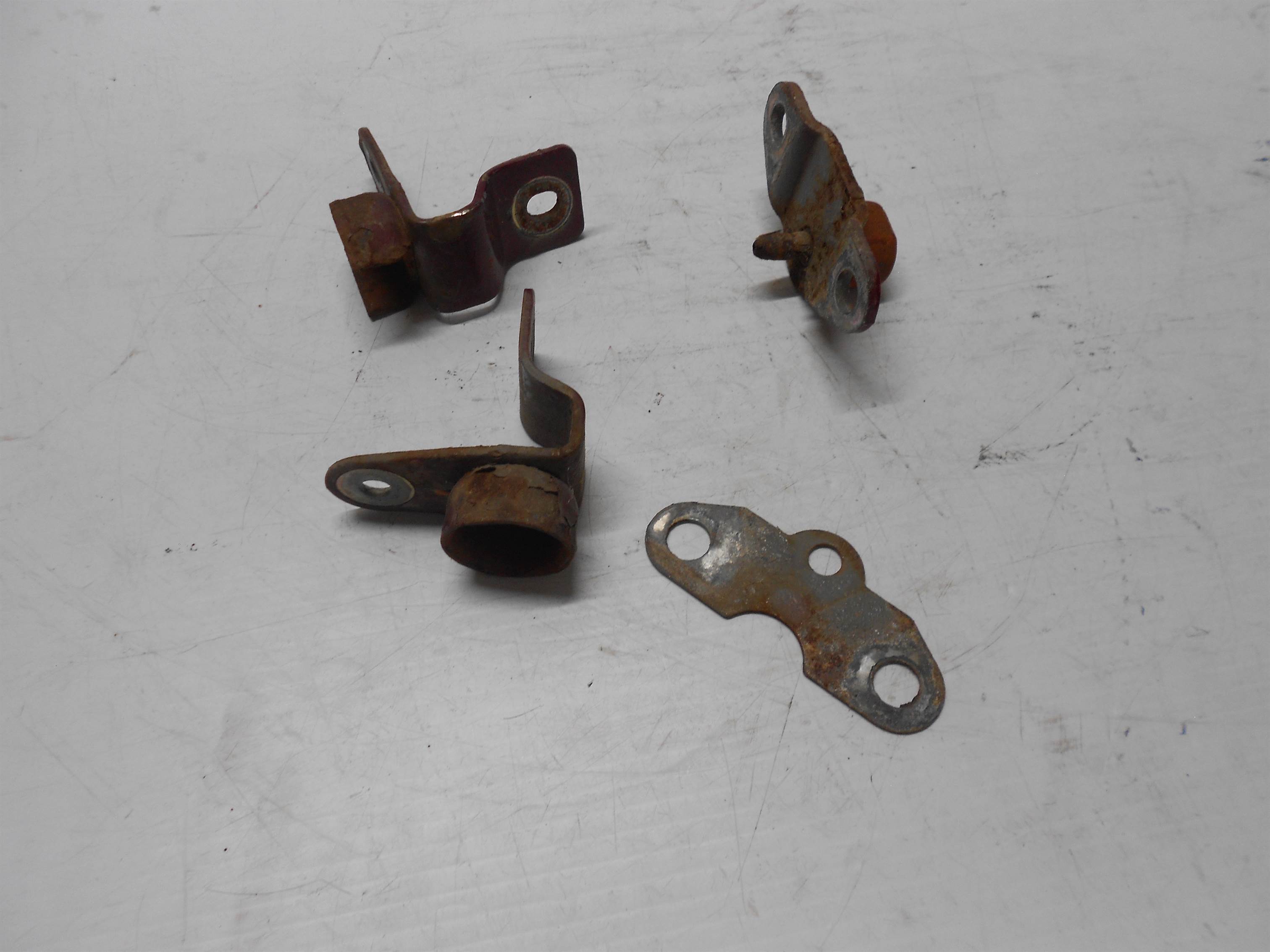 Used TAILGATE HINGES KIT PARTIAL SET 1999-2006 SILVERADO GMC SIERRA 1500 2500 3500 for sale small view front thumbnail