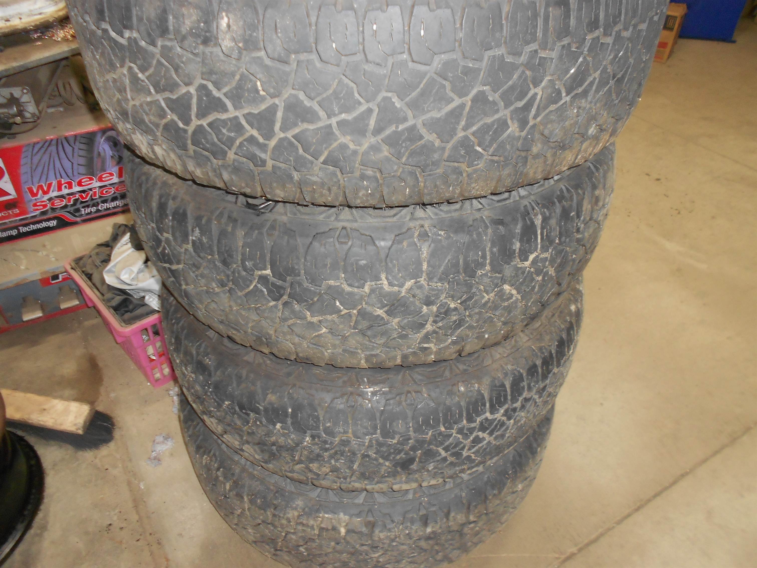 Used SET OF WHEELS RIMS WITH TIRES FOR 2004 CHEVROLET SILVERADO 1500 for sale small view front thumbnail