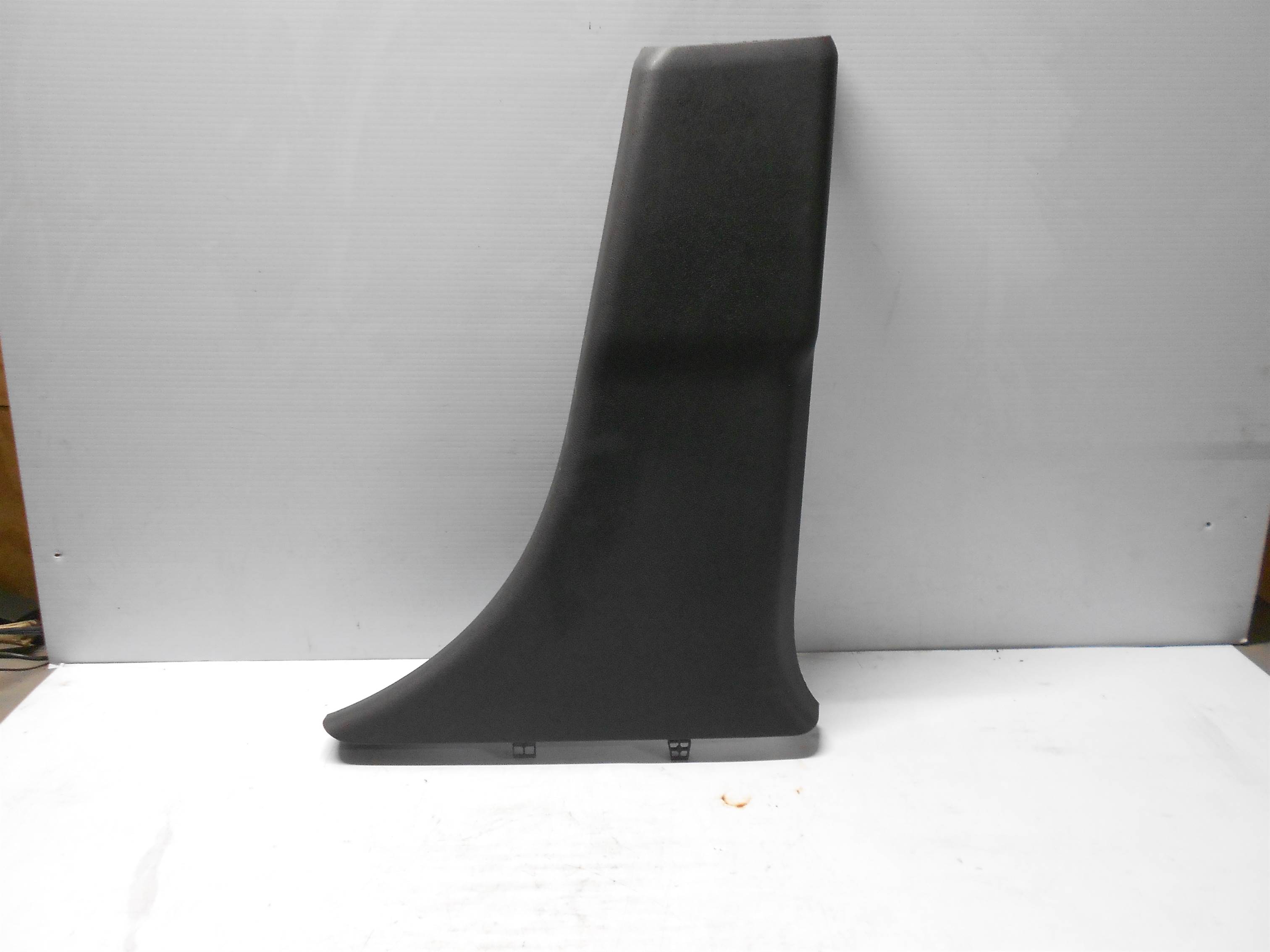 Used 2007 - 2012 DODGE CALIBER RIGHT PASSENGER B-PILLAR LOWER for sale small view front thumbnail