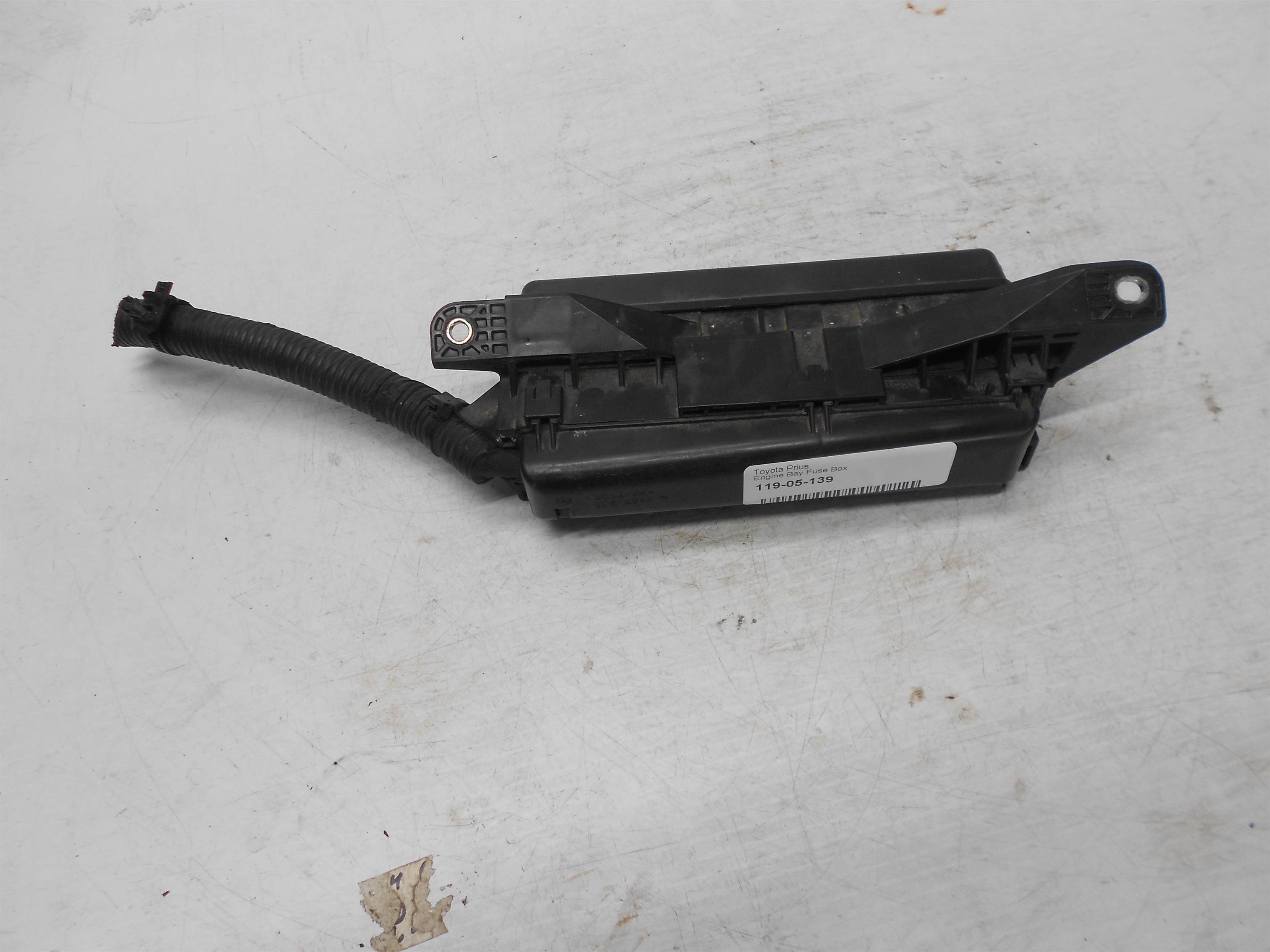 Used 2004-2009 Toyota Prius Under Hood Small Fuse Relay Box 7107-XA1 OEM for sale small view front thumbnail