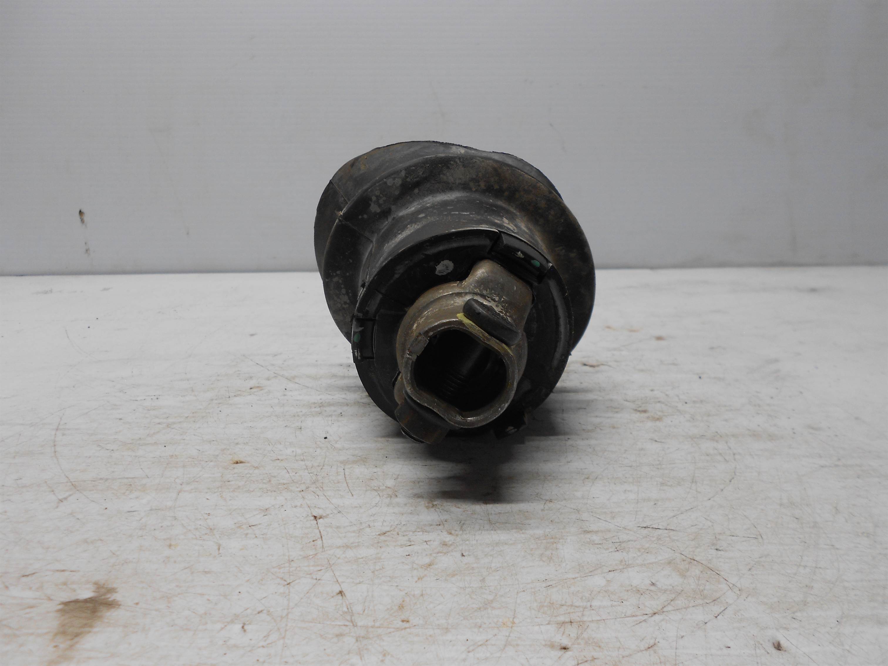 Used 1998-2005 GM CHEVY S10 BLAZER INTERMEDIATE SHAFT UJOINT U-JOINT USED OEM for sale small view front thumbnail