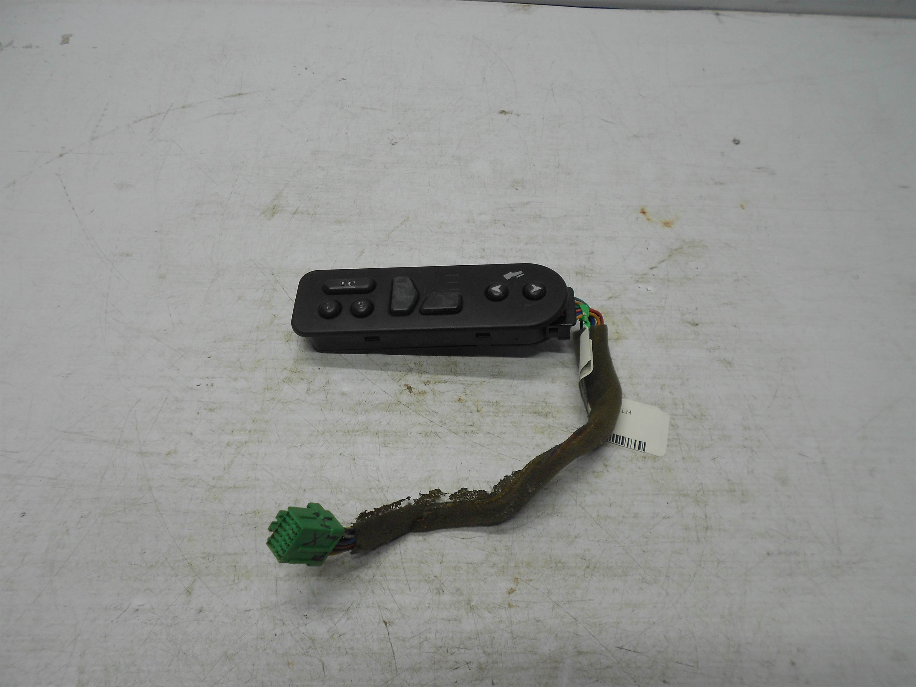 Used 2003-06 GMC Yukon Tahoe Left Driver Heated Seat Switch Control 15179136 OEM for sale small view front thumbnail