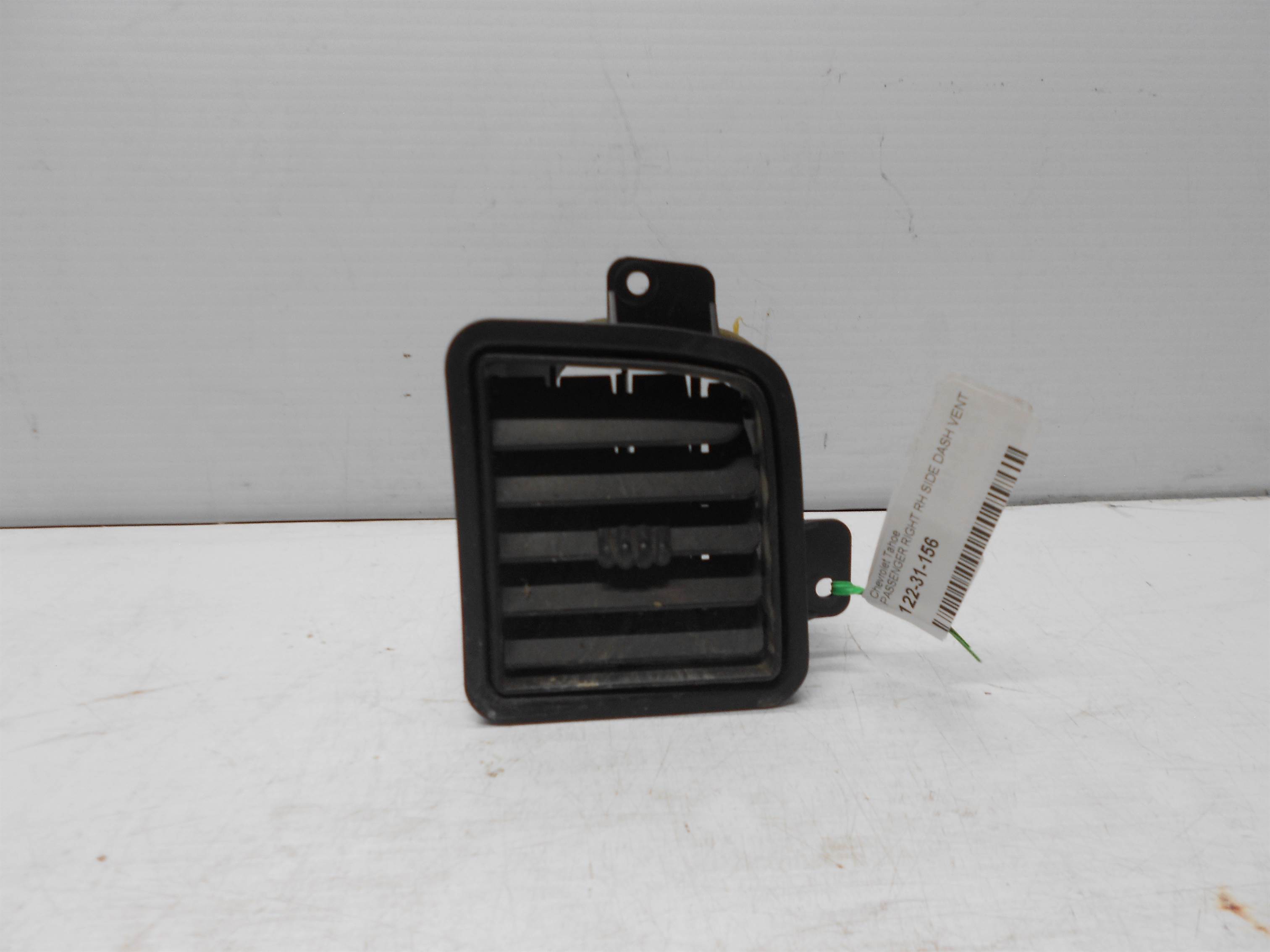 Used 2000-06 CHEVY TAHOE, Suburban FRONT RIGHT PASSENGER SIDE CENTER AC VENT OEM for sale small view front thumbnail
