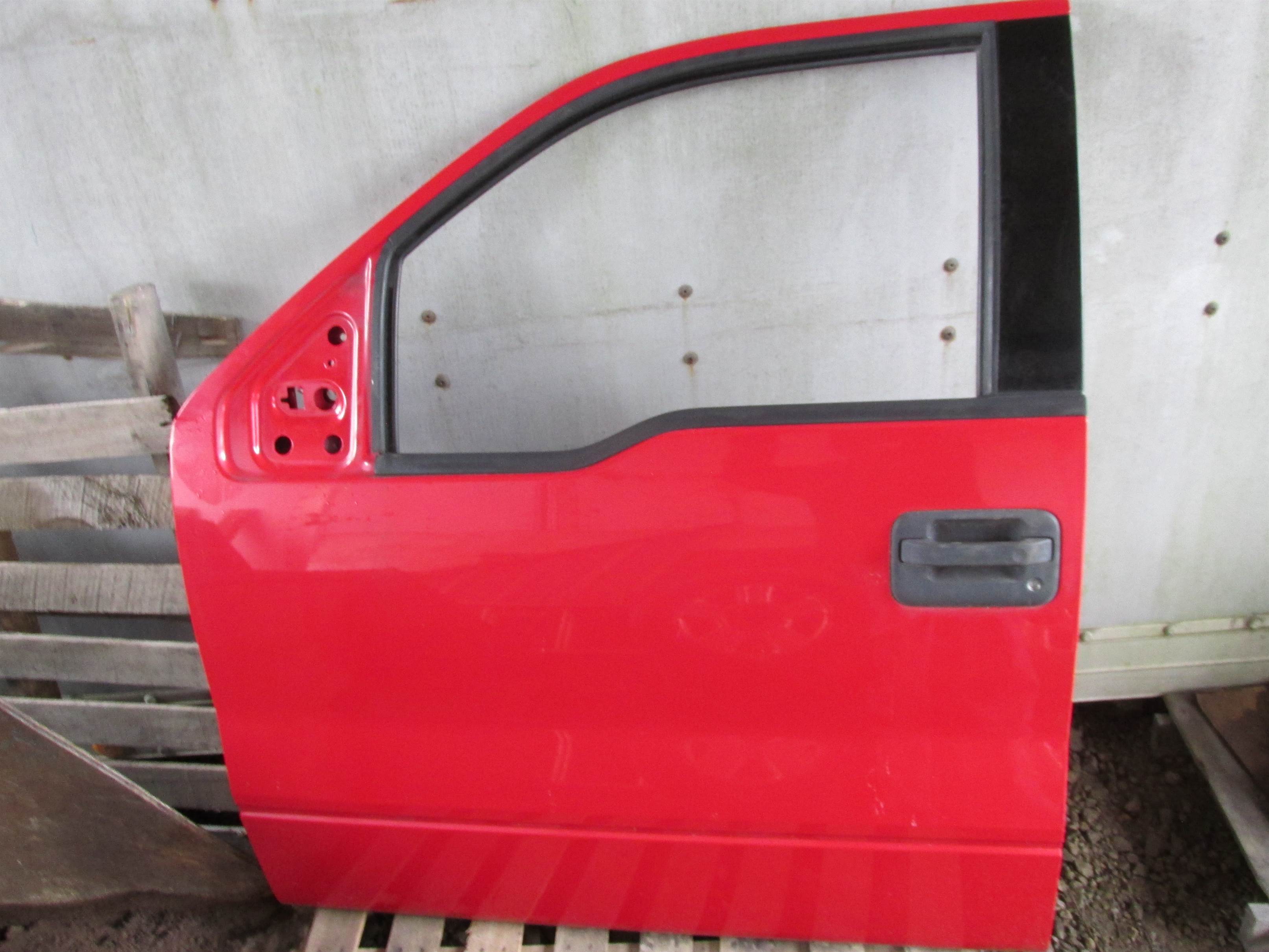 Used 2004 Ford F150 Front Left Driver Door Super Cab paint code E4 for sale small view front thumbnail