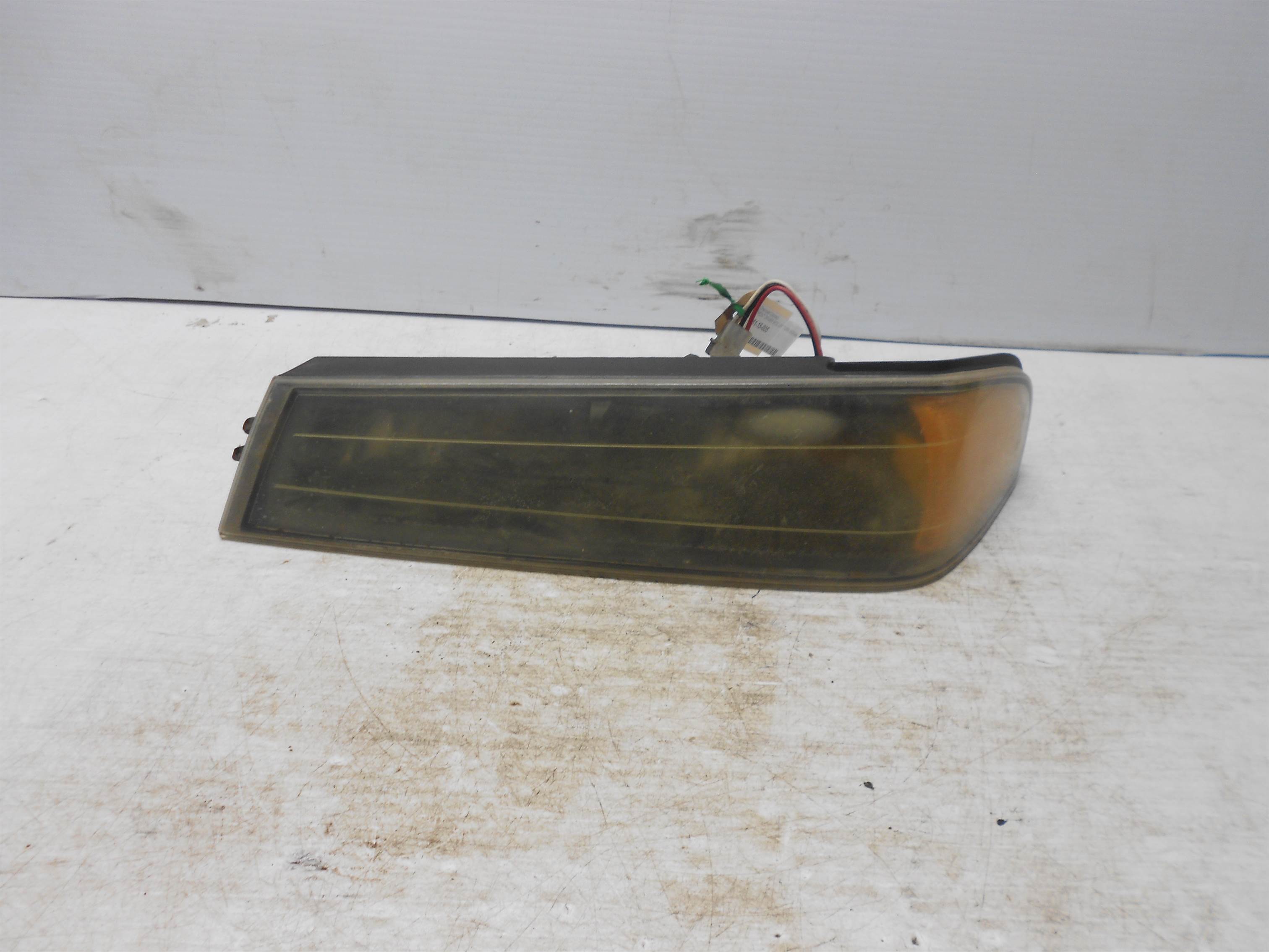 Used 2004-12 Chevy Colorado Front Driver Side Turn Signal Lamp Light OEM for sale small view front thumbnail