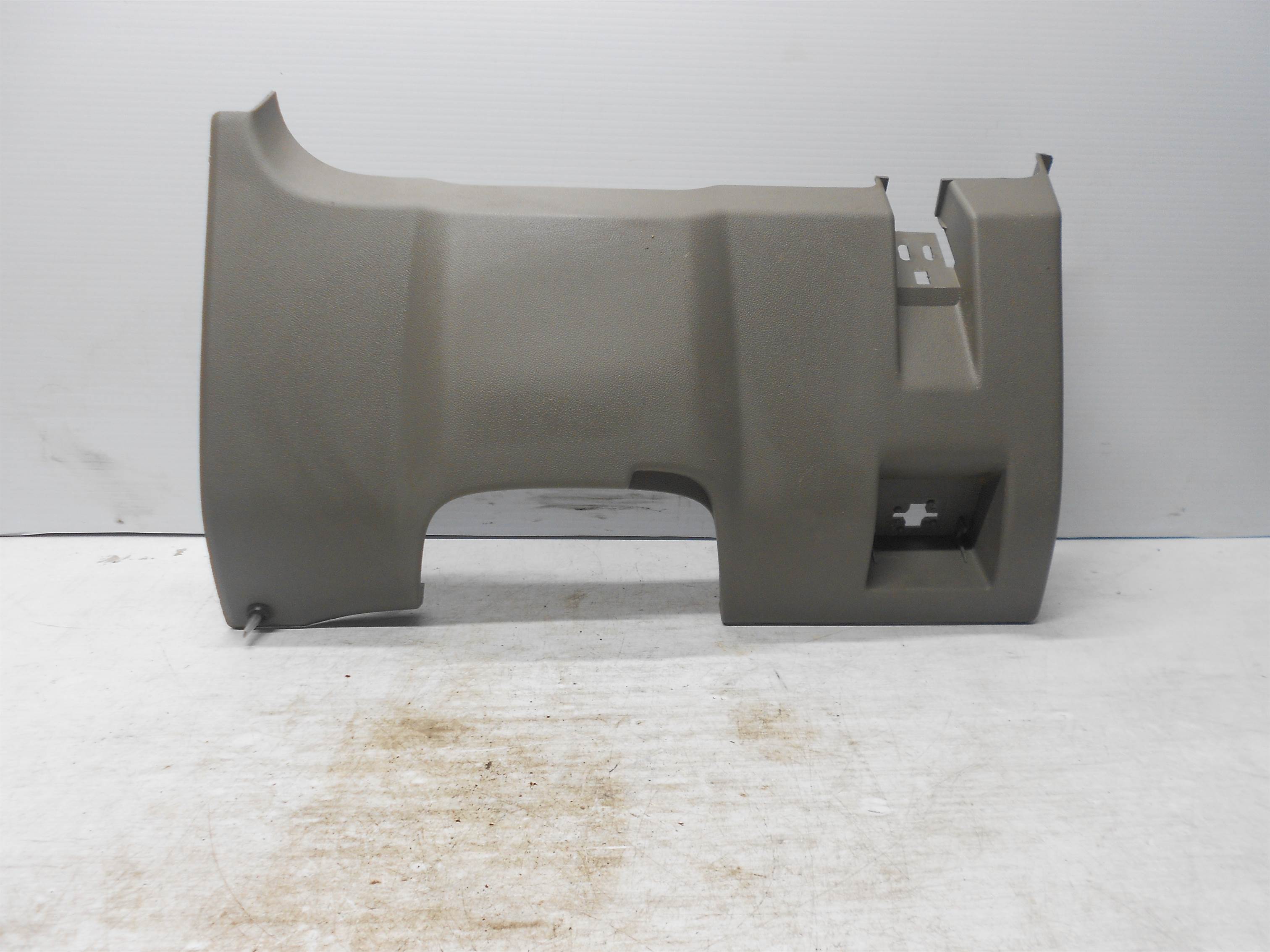 Used 2004-2006 CHEVY COLORADO GMC CANYON LOWER DASH PANEL(KNEE BOLSTER) OEM for sale small view front thumbnail