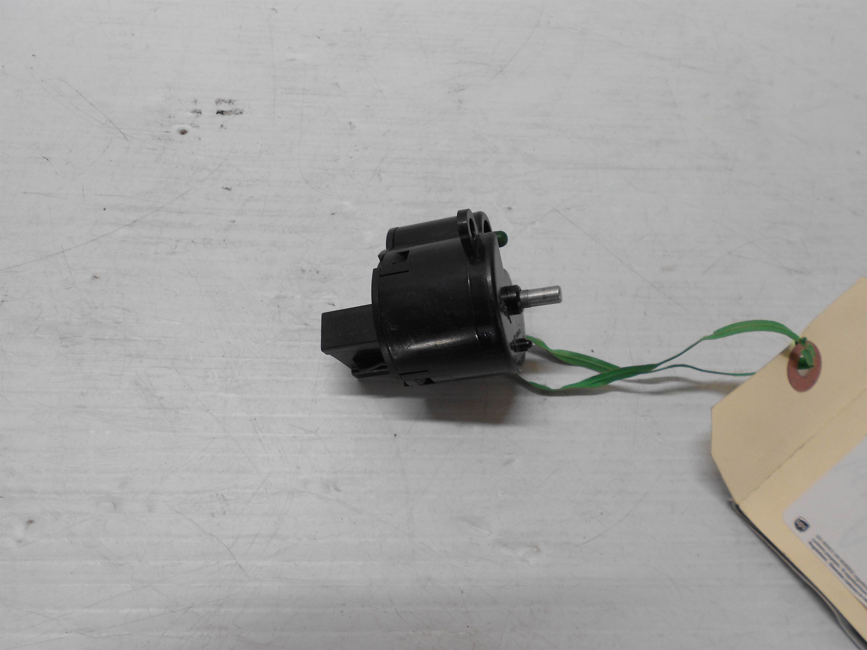 Used Transfer Case Switch for F150 Truck F250 F350 F450 F550 Ford F-150 Excursion for sale small view front thumbnail