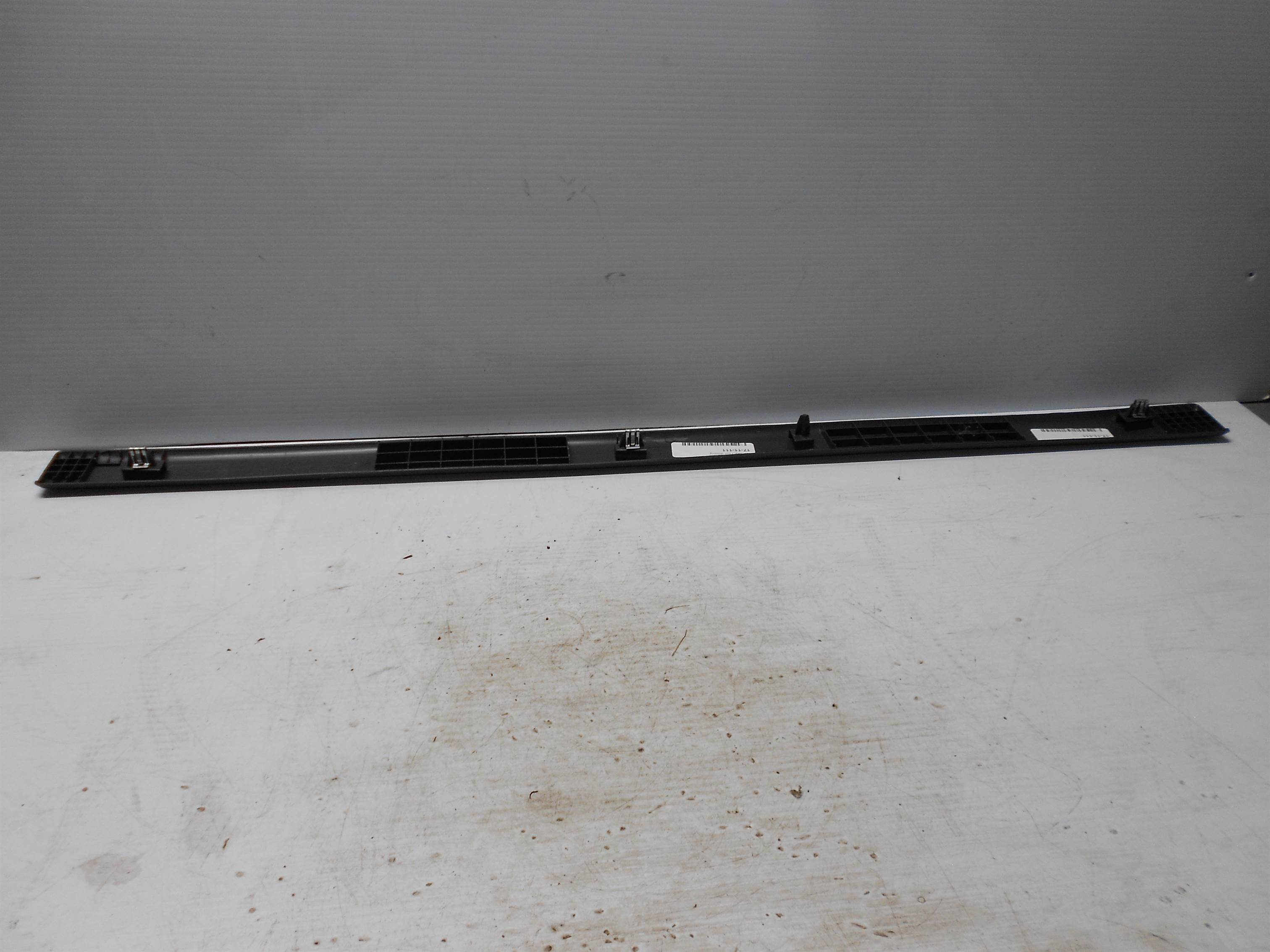 Used 1999-2006 Chevrolet Silverado Rear Seat Floor Molding 15113150 for sale small view front thumbnail