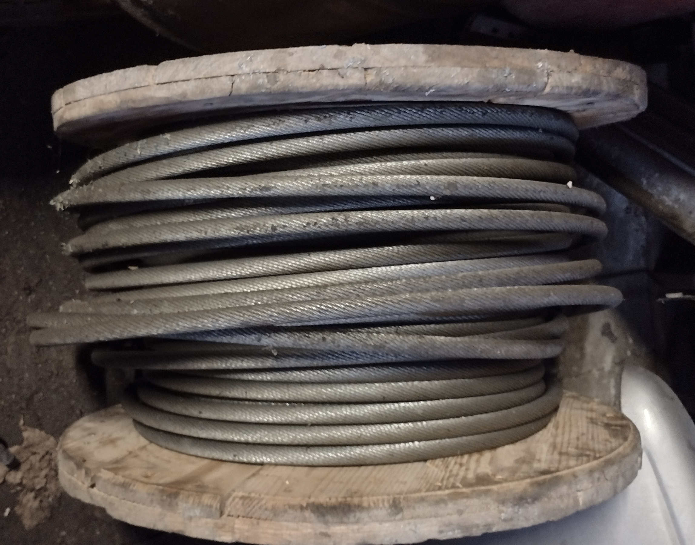Used 16MM STEEL WIRE CRANE CABLE COMPACT GR2160 APPROXIMATELY 300-450 FT ROLL for sale small view front thumbnail
