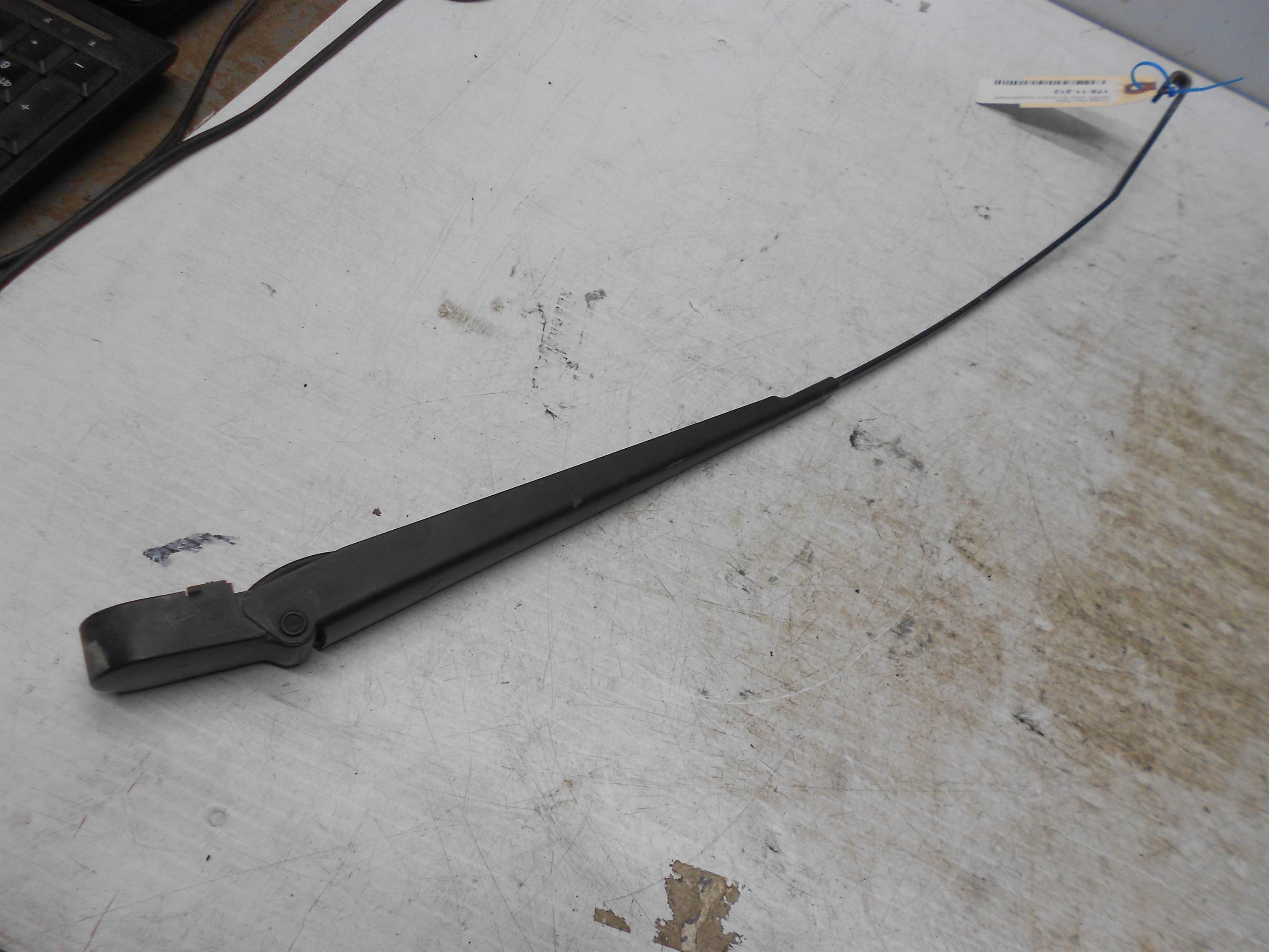 Used Left Or Right Windshield Wiper Arm Fits 97-02 DODGE 2500 3500 PICKUP 55154582 for sale small view front thumbnail