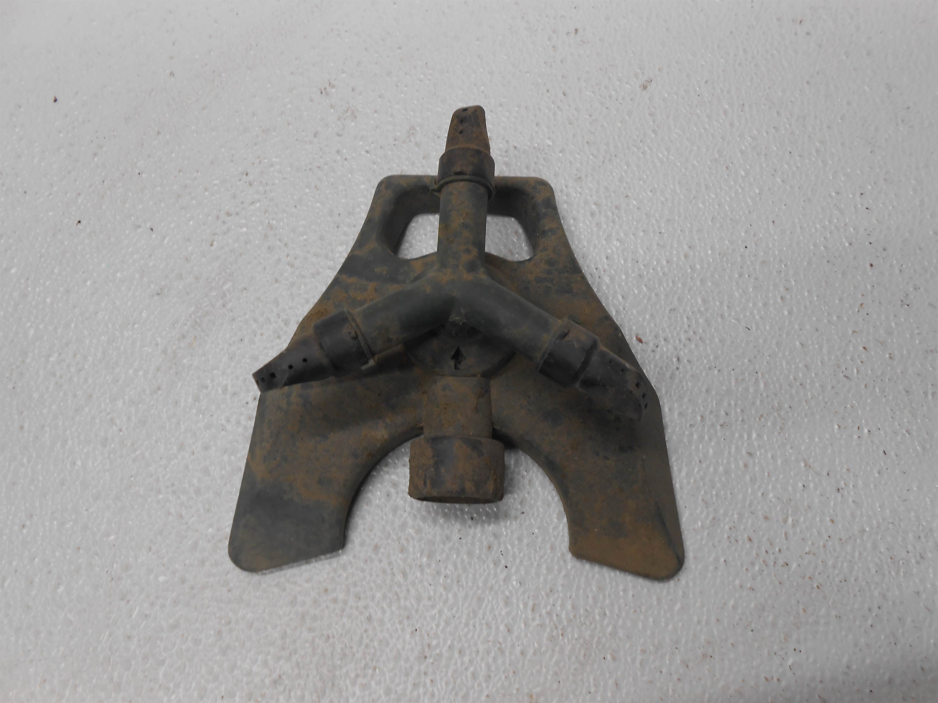 Used Lawn Sprinkler Water Sprinkler GHT Thread for sale small view front thumbnail