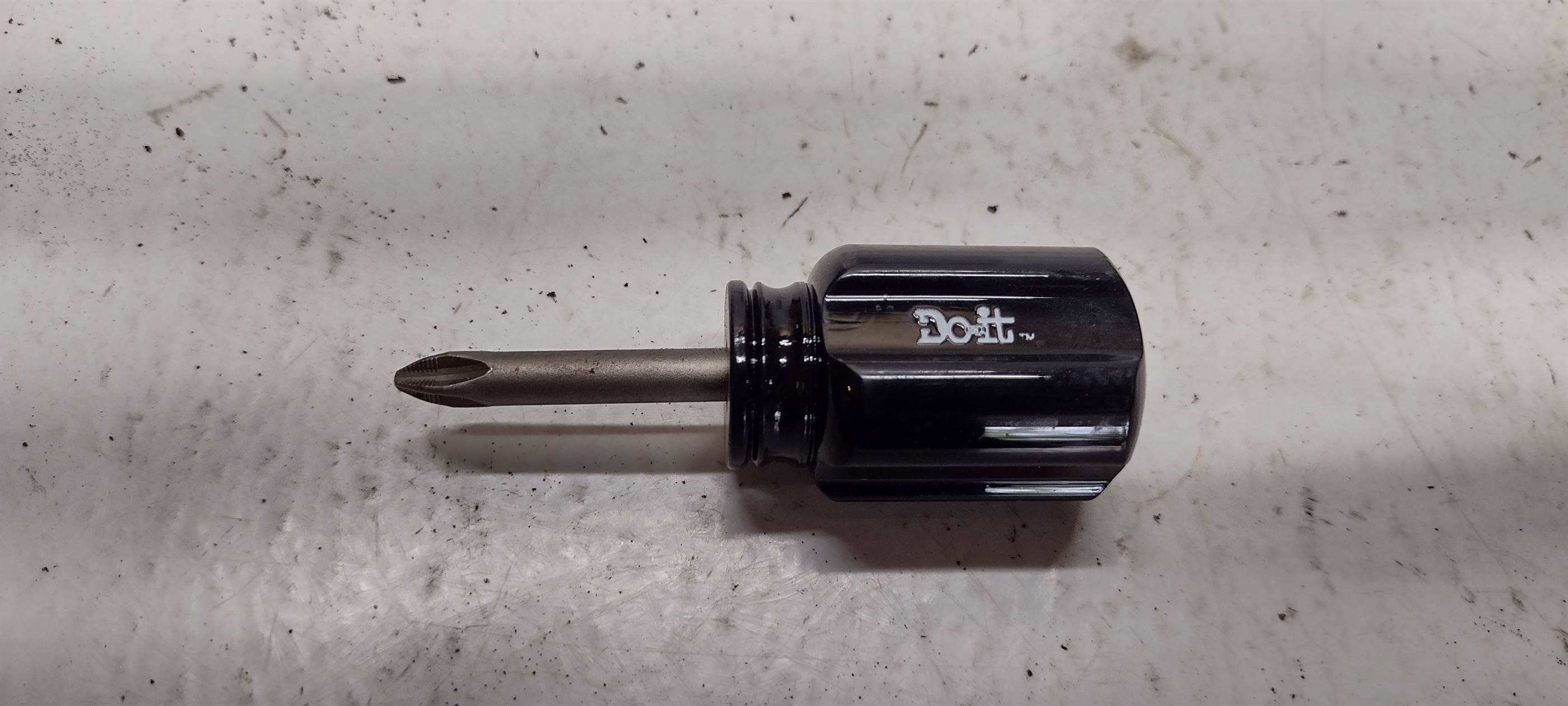 Used NUMBER 2 PHILLIPS SCREWDRIVER 322 490 322490 DO IT BEST for sale small view front thumbnail