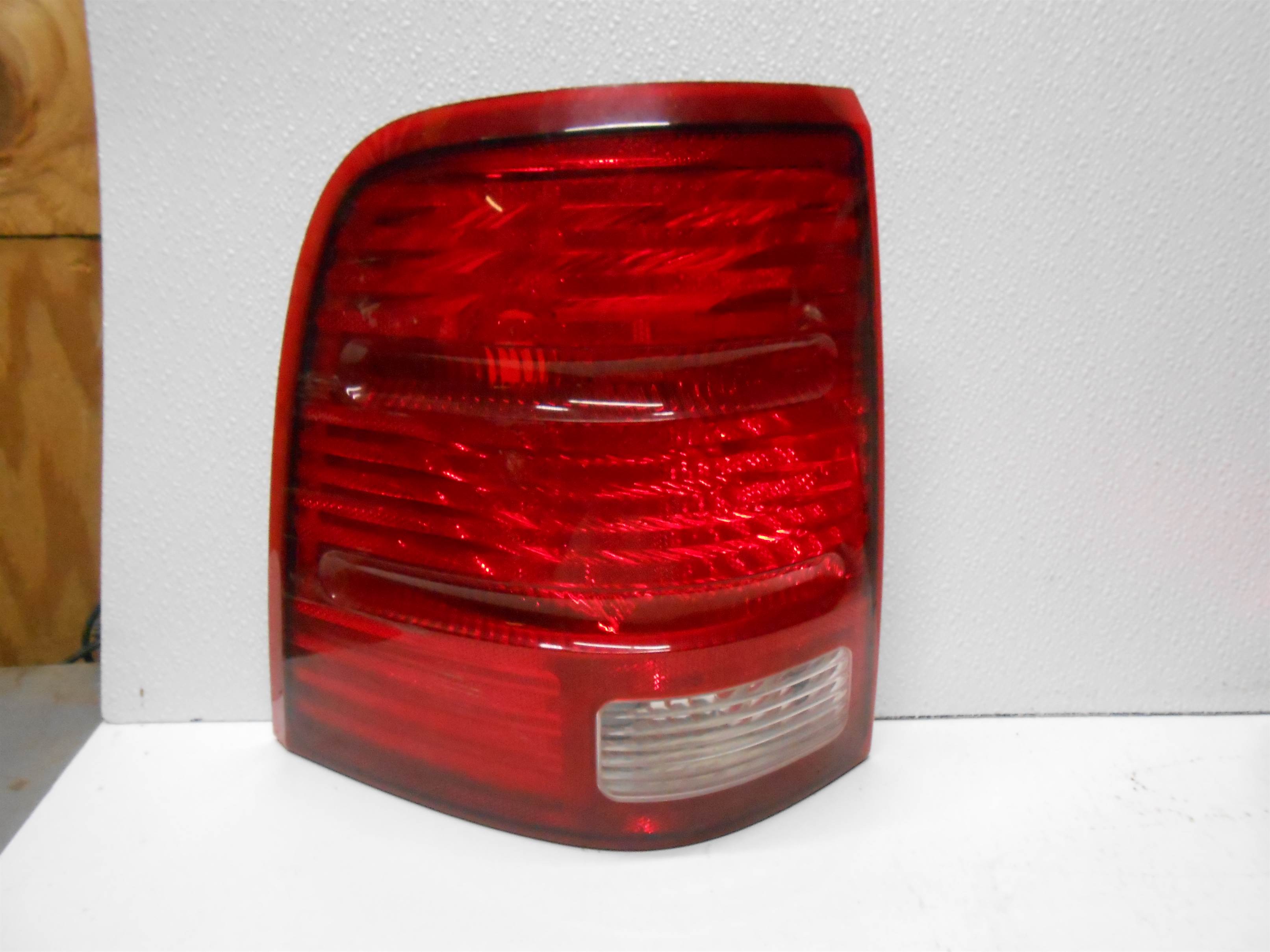 Used 2002 2003 2004 2005 Ford Explorer Left Driver Side Tail Light 44ZH-1465 for sale small view front thumbnail