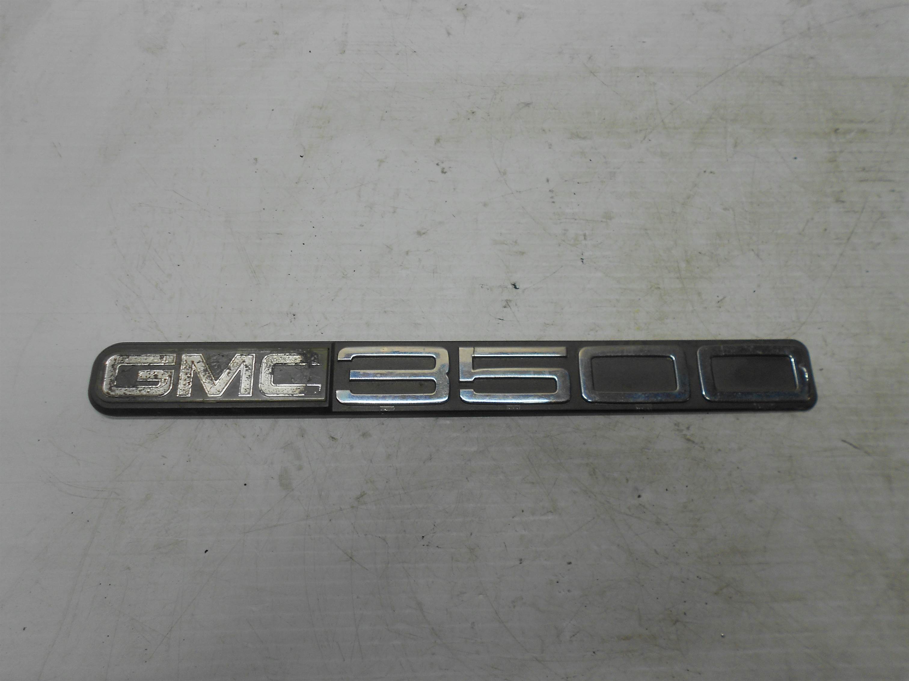 Used 2001 SIERRA 3500 EMBLEM 8.1L EMBLEM A for sale small view front thumbnail