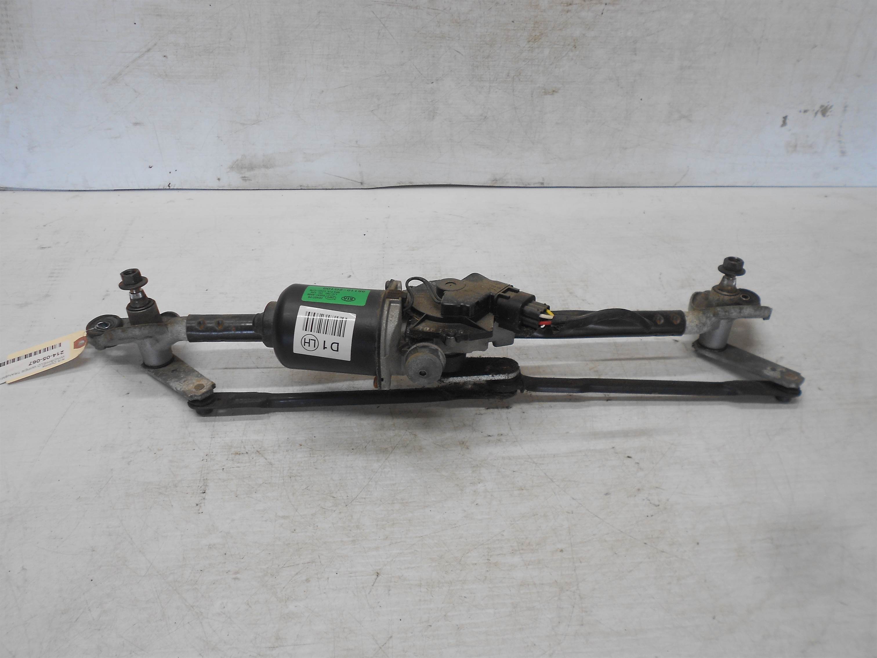 Used 2009-2010 KIA Optima Windshield Wiper Transmission And linkage 98110-2G100 for sale small view front thumbnail