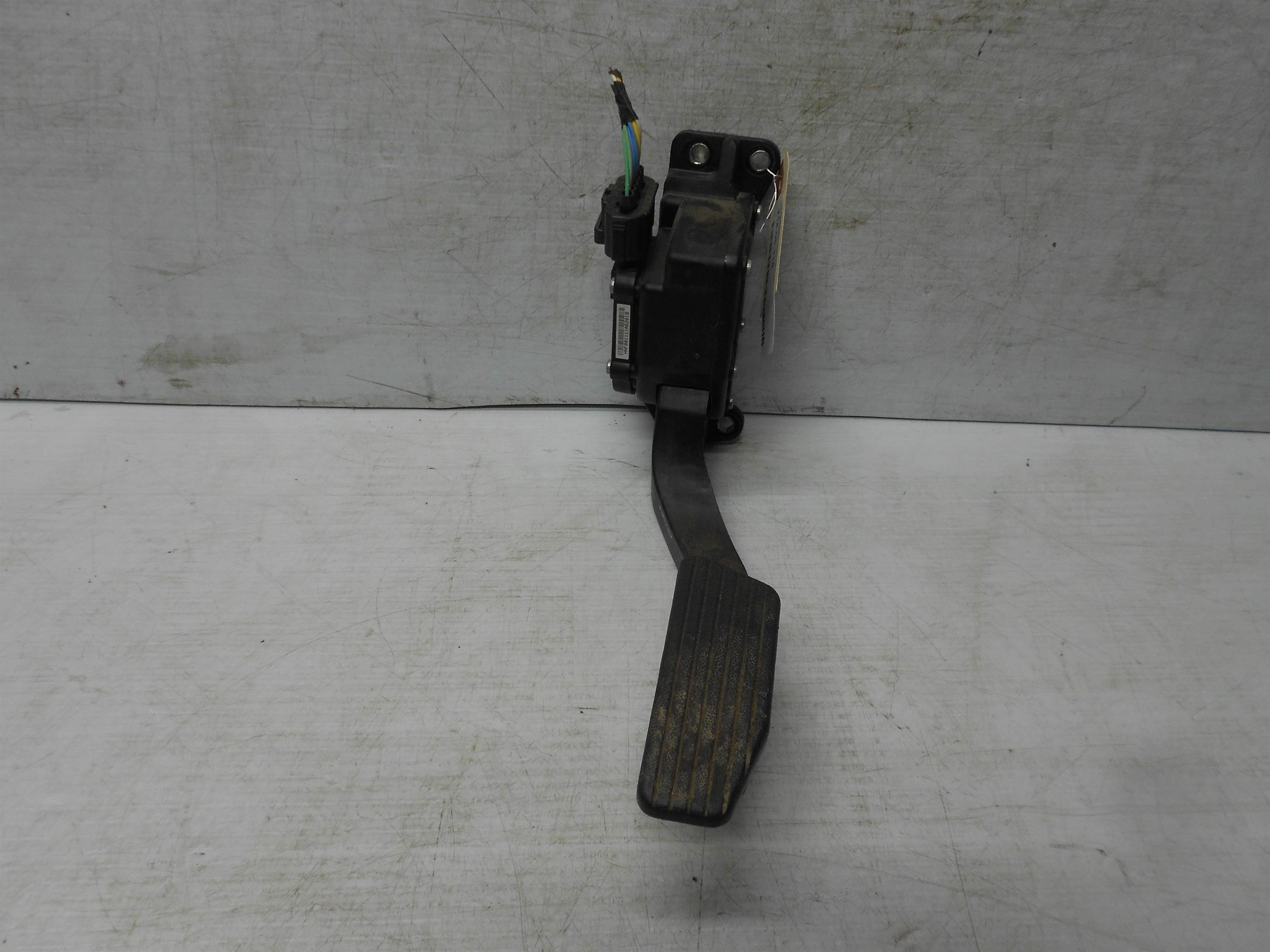 Used 2006-2010 KIA Optima Acelerator Pedal 2.4L With Sensor for sale small view front thumbnail
