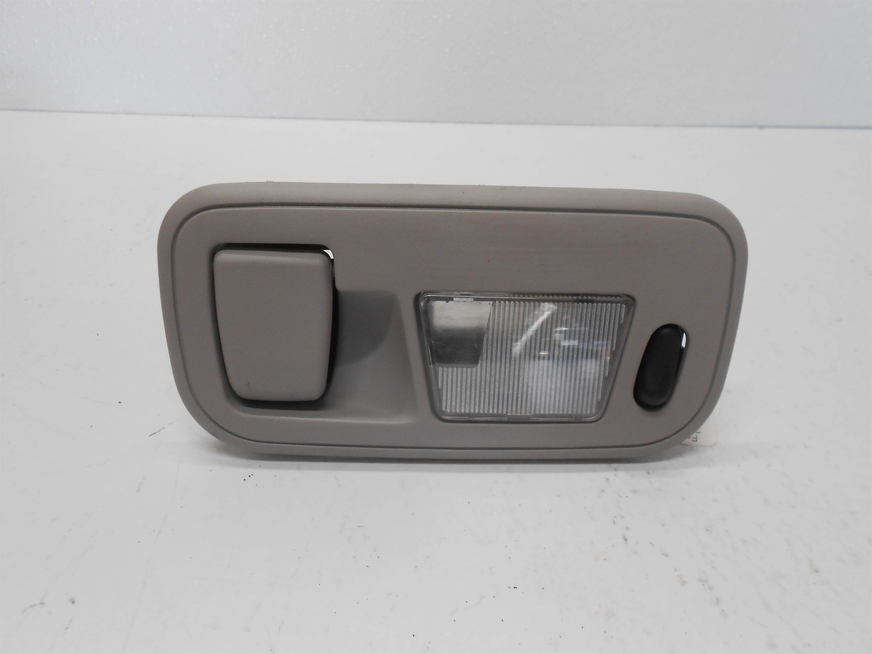 Used 2001 FORD WINDSTAR 3RD ROW LEFT DRIVER DOME LIGHT W/SWITCH for sale small view front thumbnail