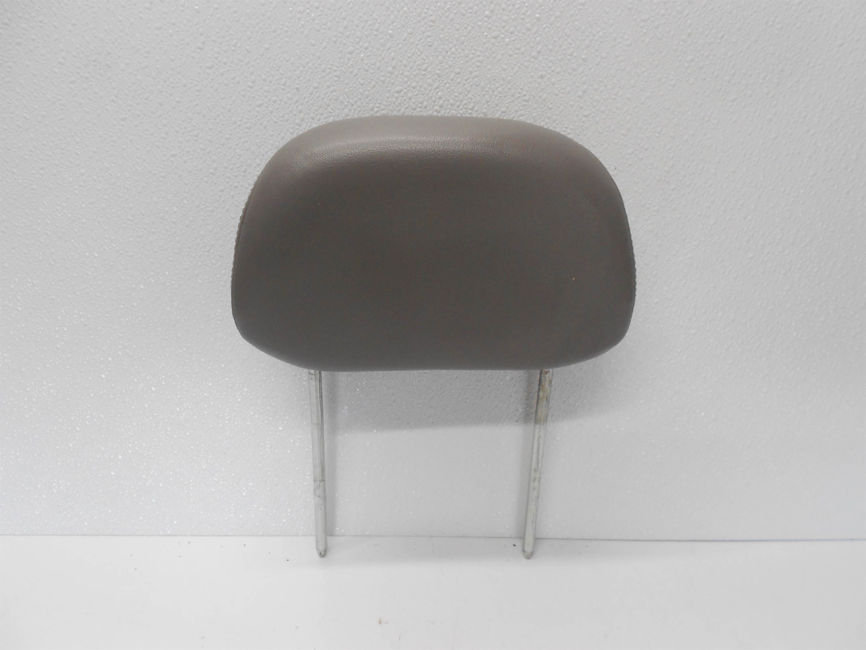 Used 2001 FORD WINDSTAR HEADREST REAR LH OR RH for sale small view front thumbnail