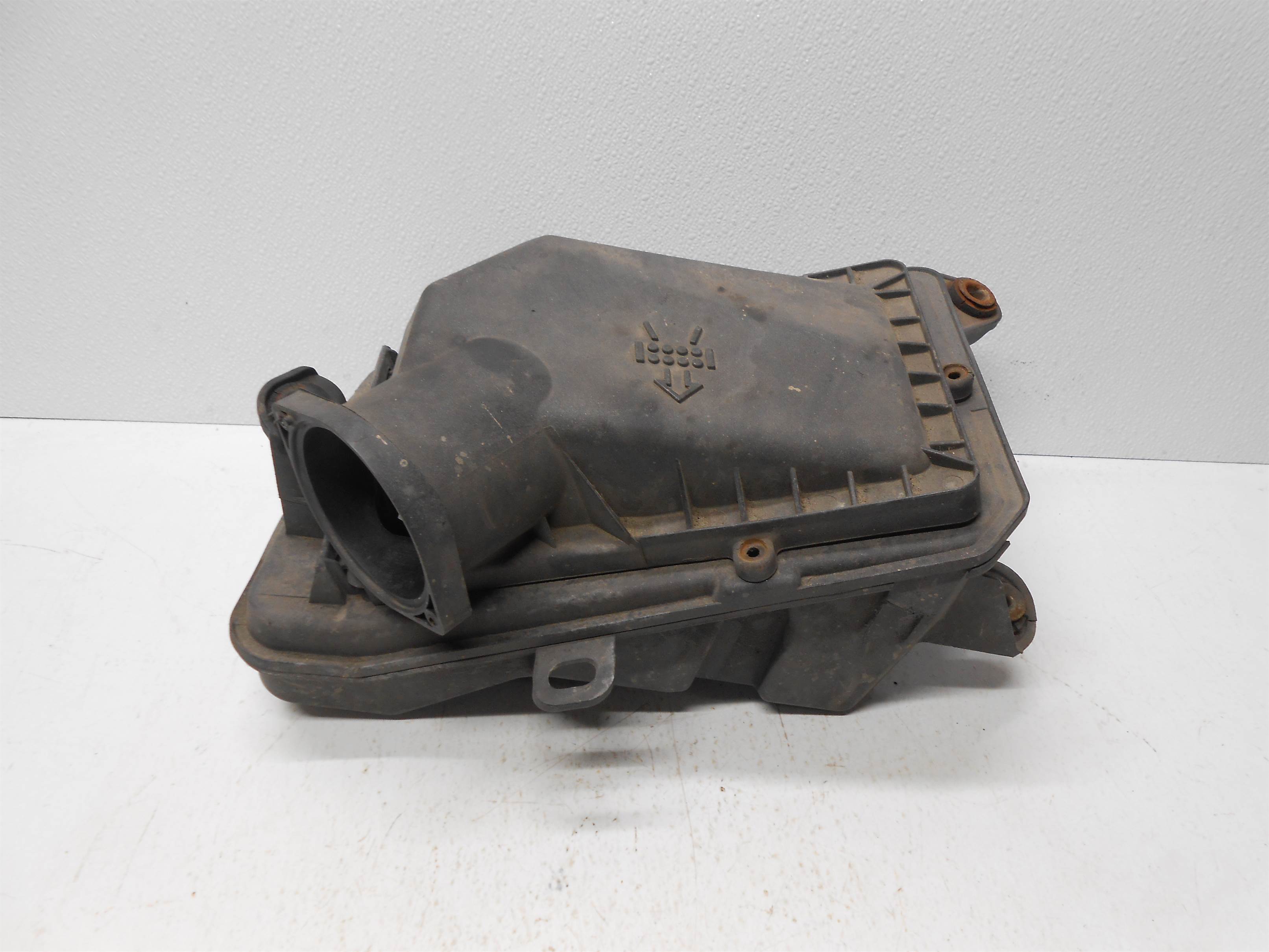 Used 2006 pontiac g6 3.5l air intake box for sale small view front thumbnail