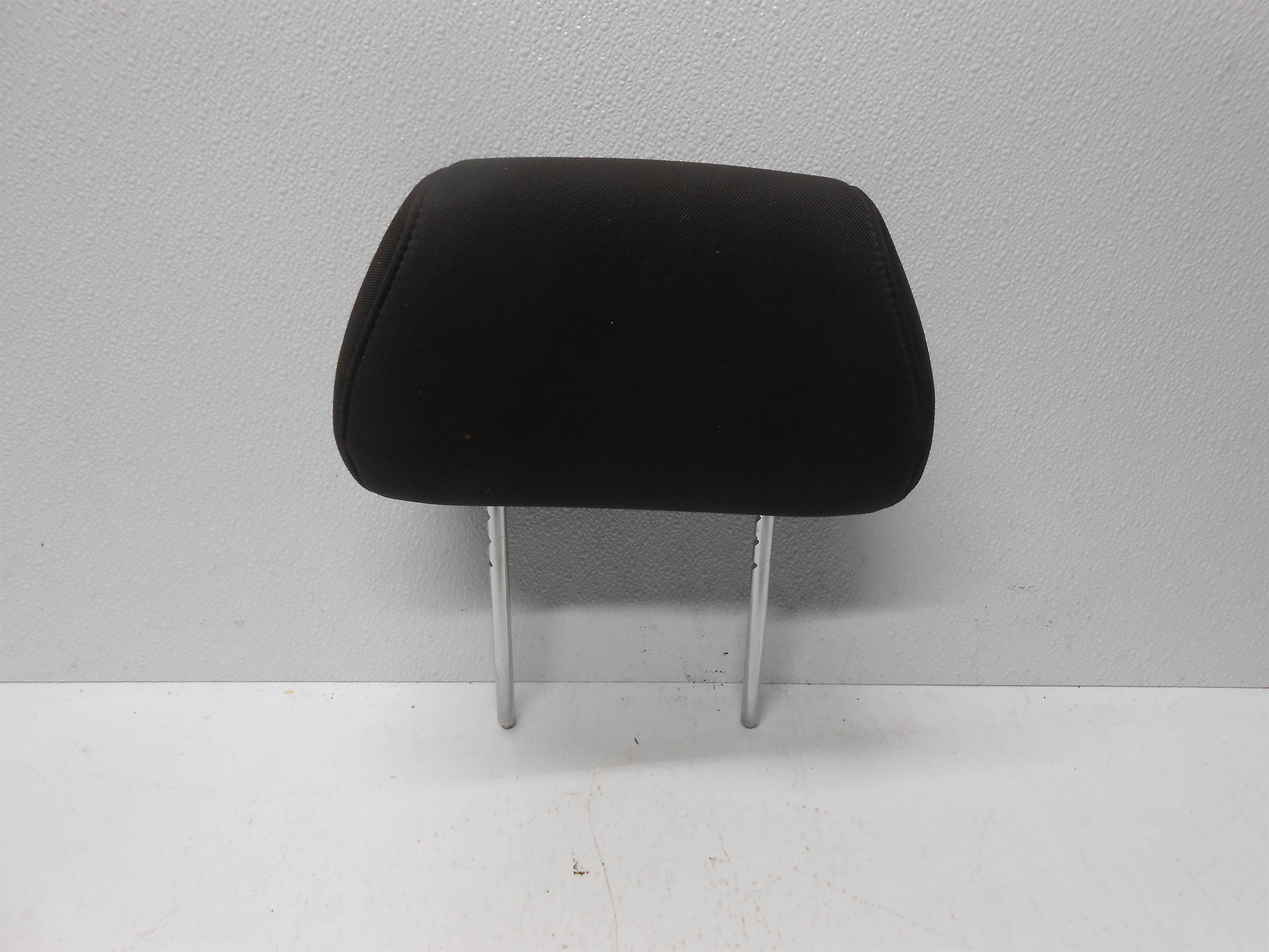 Used 2006 pontiac g6 HEADREST LEFT FRONT DRIVER for sale small view front thumbnail