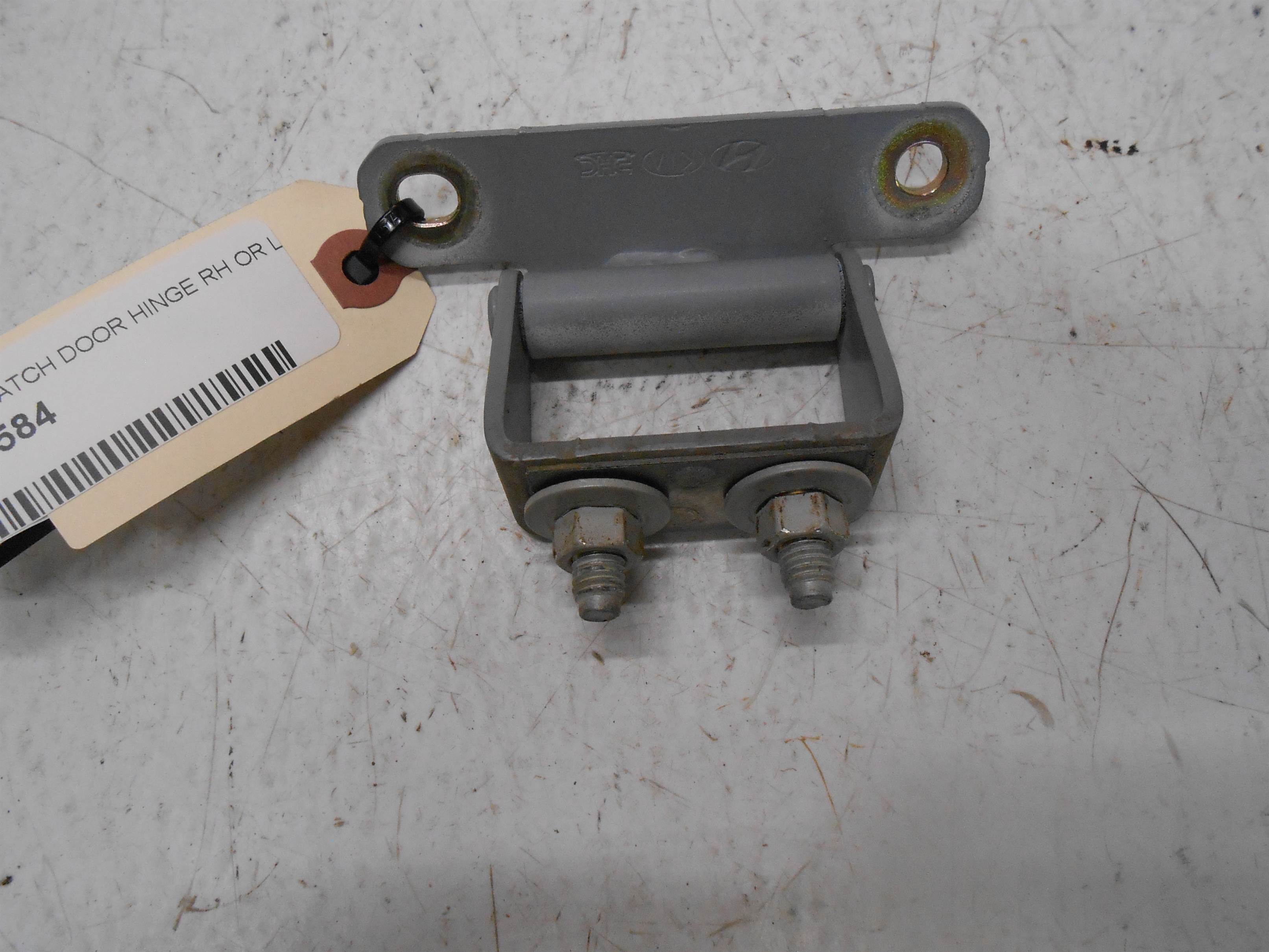 Used 2005 KIA SPORTAGE Rear Back Hatch Door Hinge Left OR Right With Nuts for sale small view front thumbnail