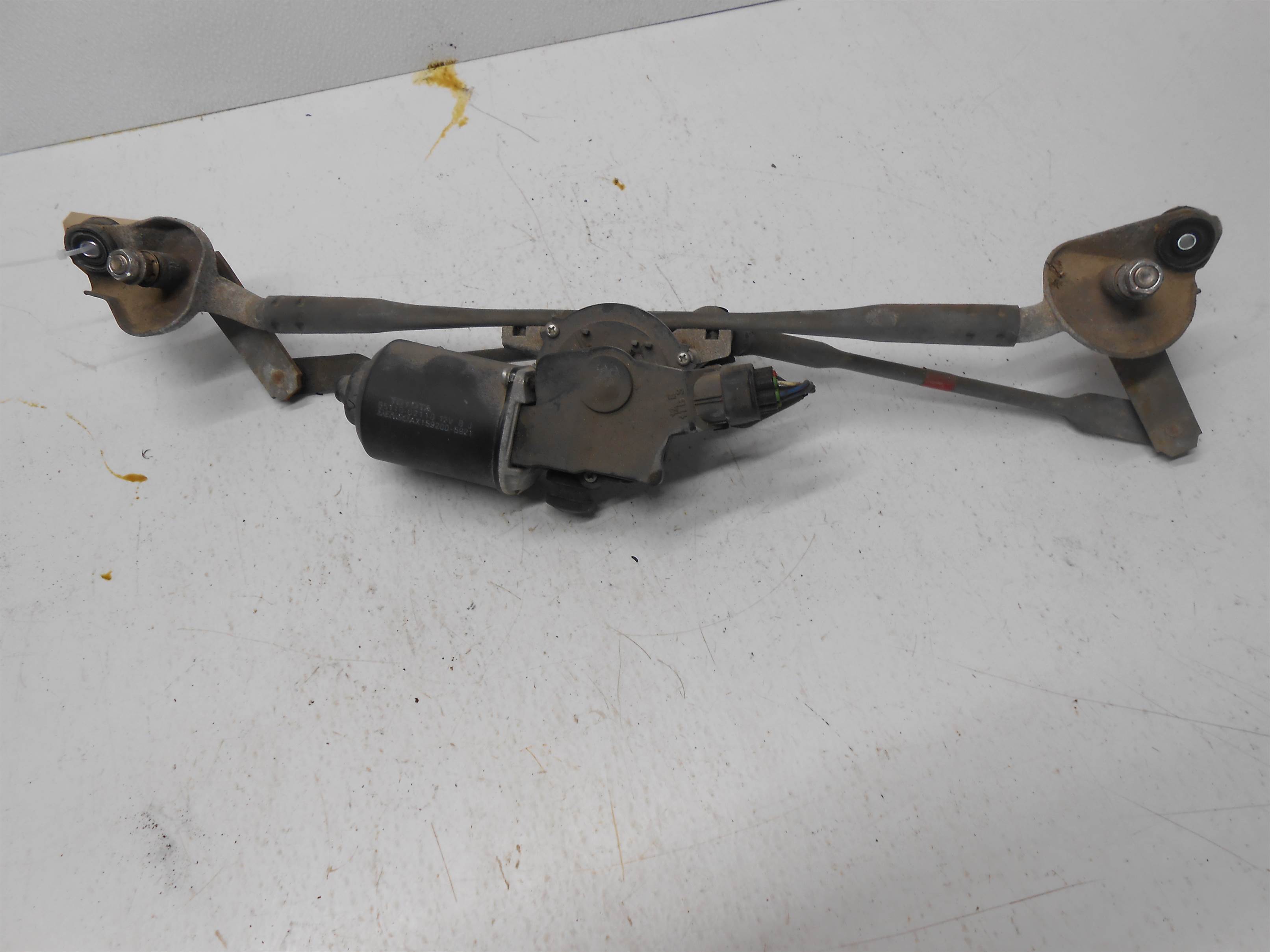 Used 2003-2008 Toyota Corolla Matrix Windshield Wiper Transmission Linkage With Motor for sale small view front thumbnail
