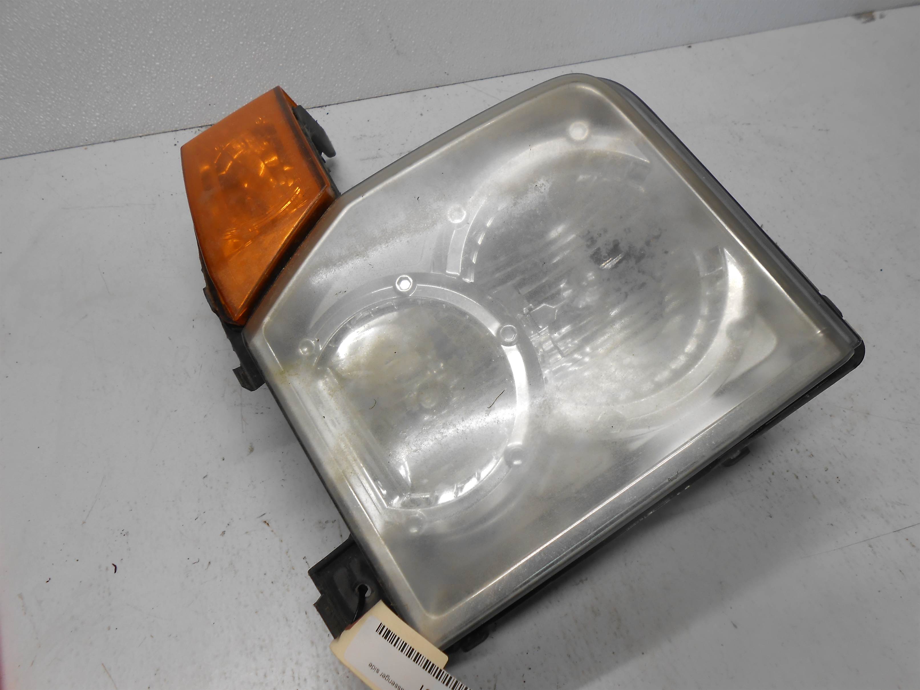 Used 2008 JEEP COMMANDER Headlight Front right passenger side for sale small view front thumbnail