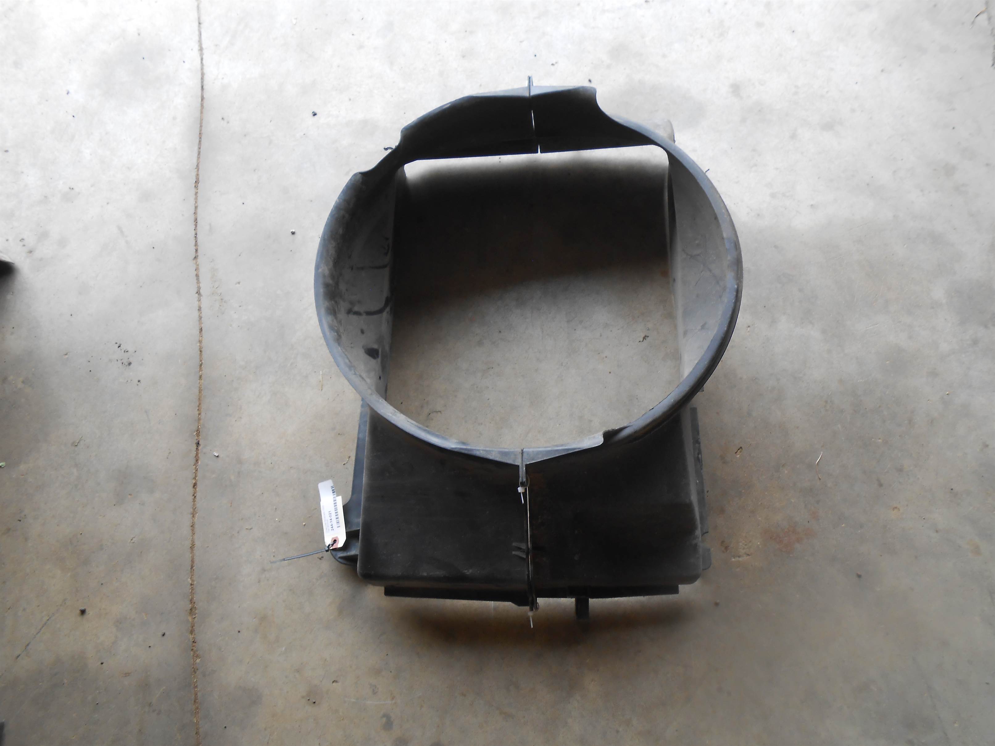 Used 01-06 Chevrolet Silverado 1500 Upper Lower Fan Shroud 15707562 15088327 for sale small view front thumbnail