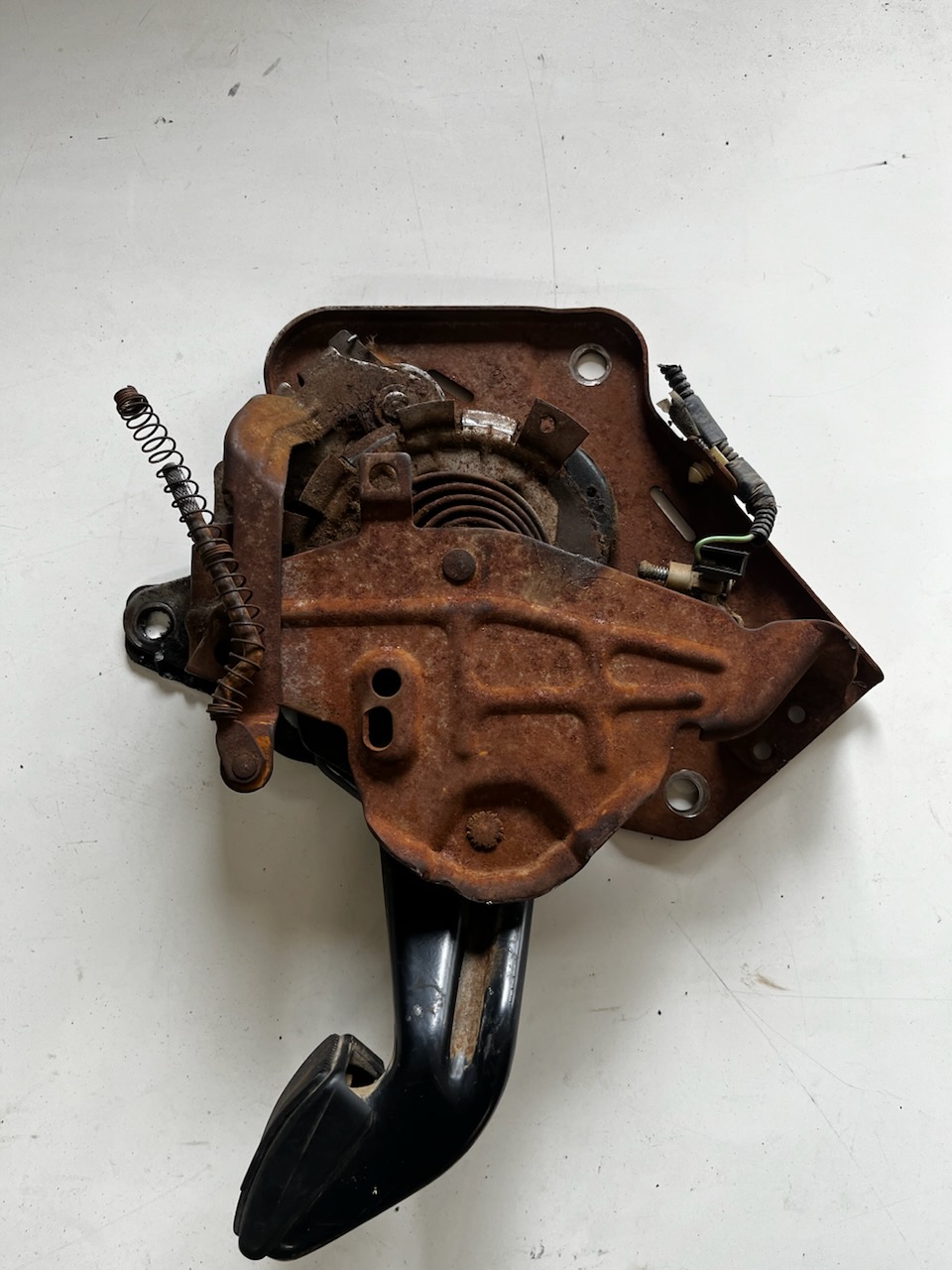Used 1997 Ford Ranger EMERGENCY PARKING BRAKE PEDAL OEM for sale small view front thumbnail