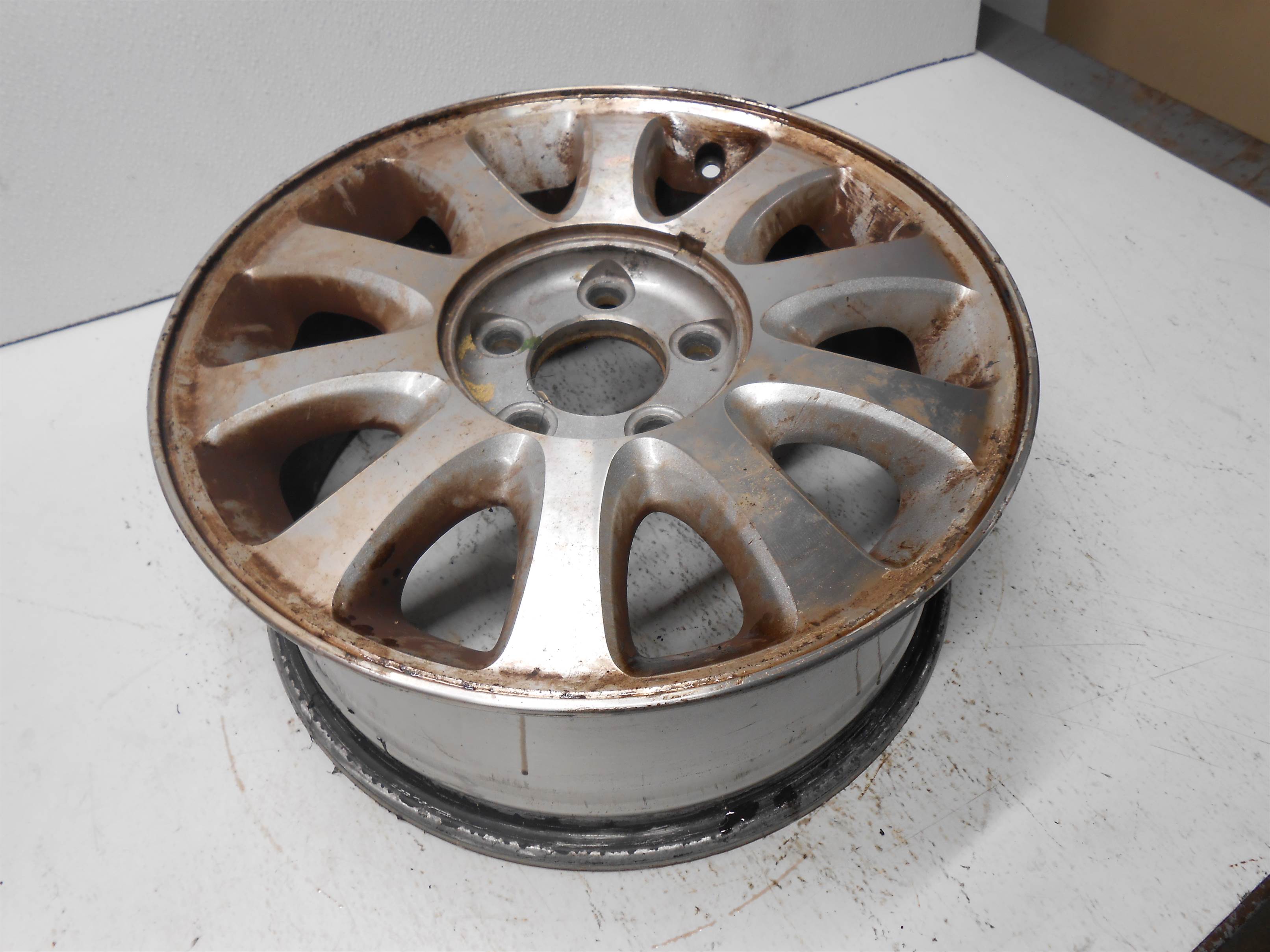 Used 2001-2003 Chrysler Town Country 16x6-1/2 aluminum 10 spoke machined Wheel Rim for sale small view front thumbnail