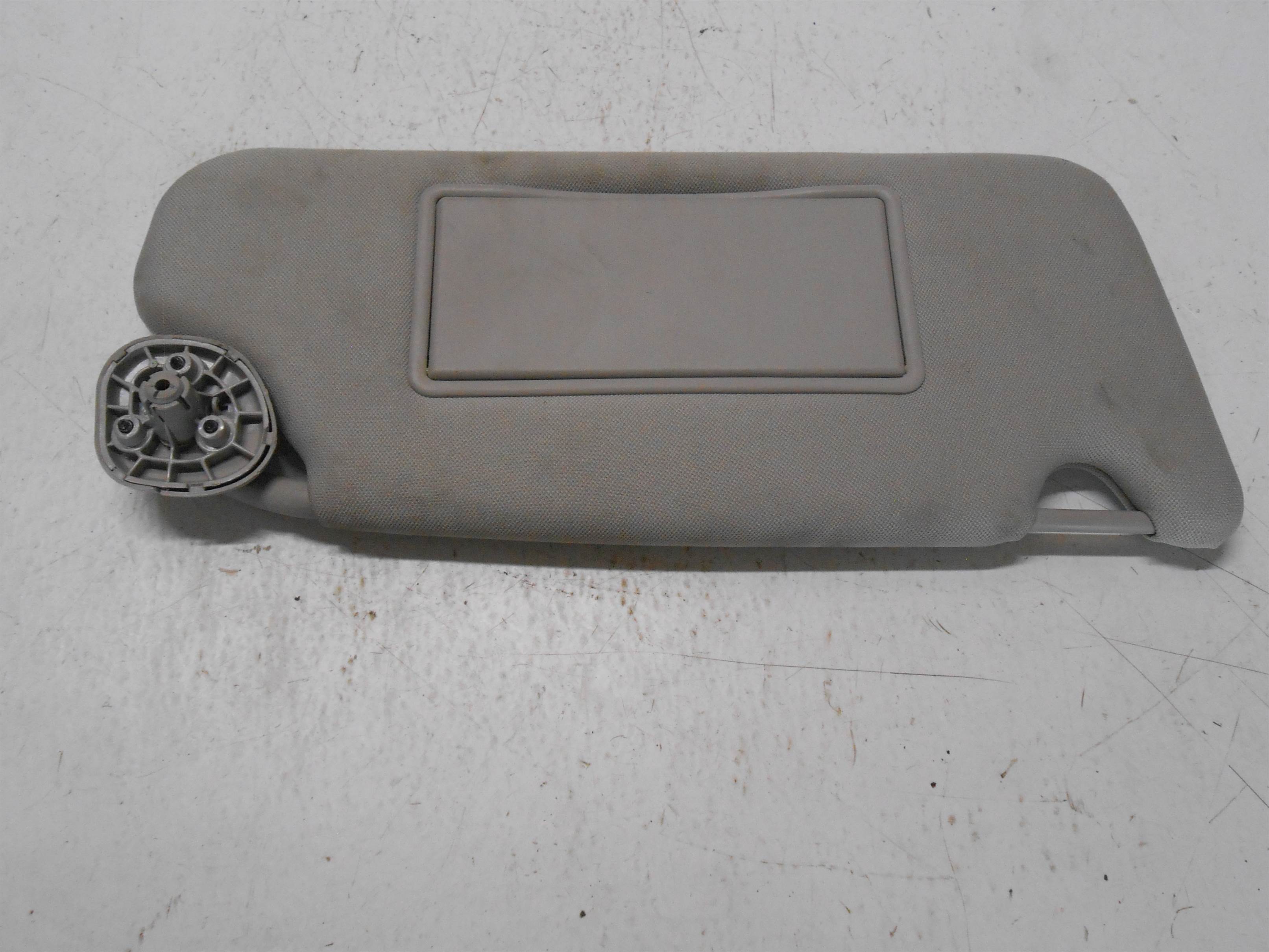 Used 2006 chevy impala RIGHT RH PASSENGER SIDE SUN VISOR MIRROR for sale small view front thumbnail