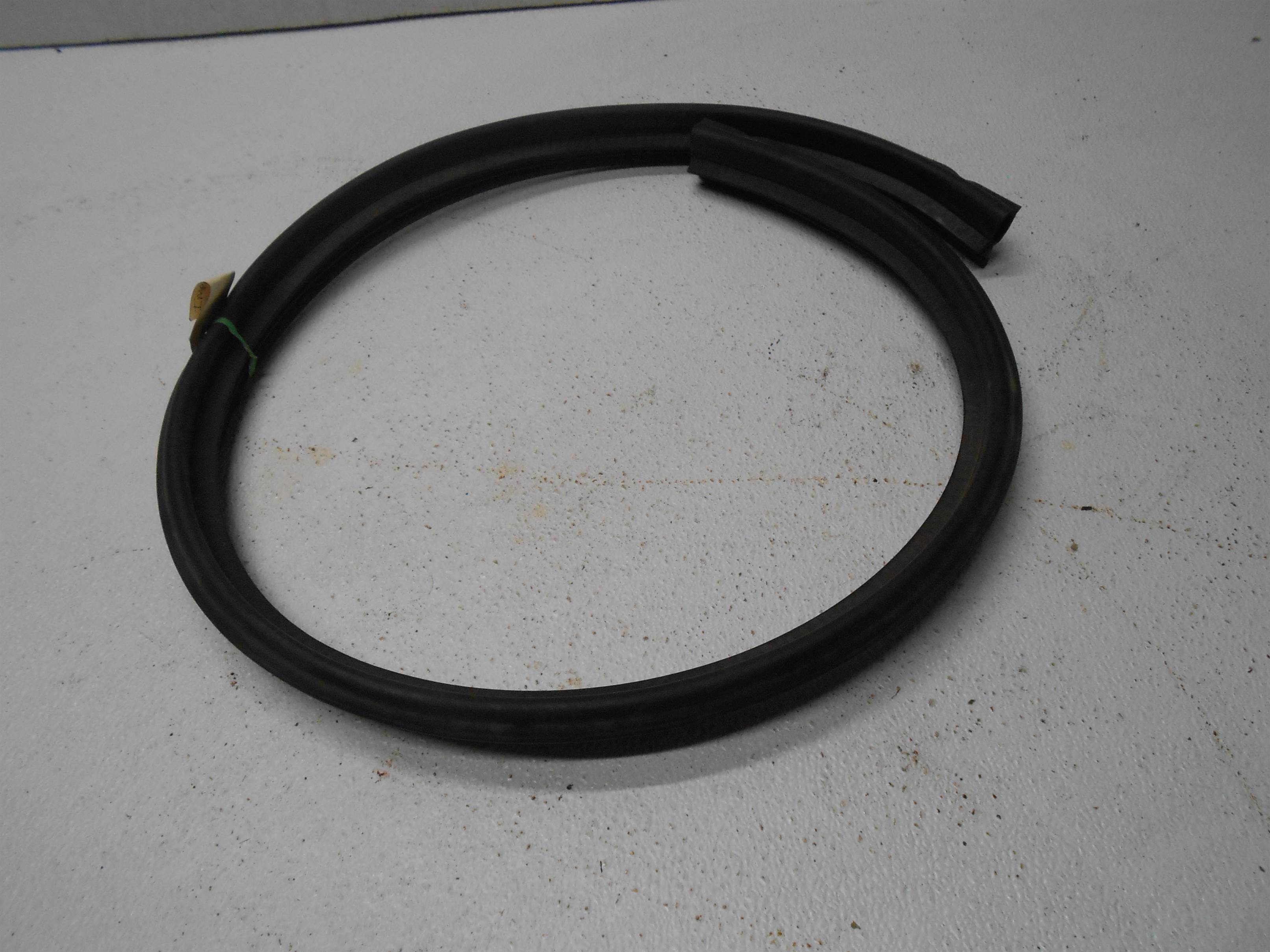 Used 2006 Chevrolet Impala Cowl Airinlet Weatherstrip for sale small view front thumbnail