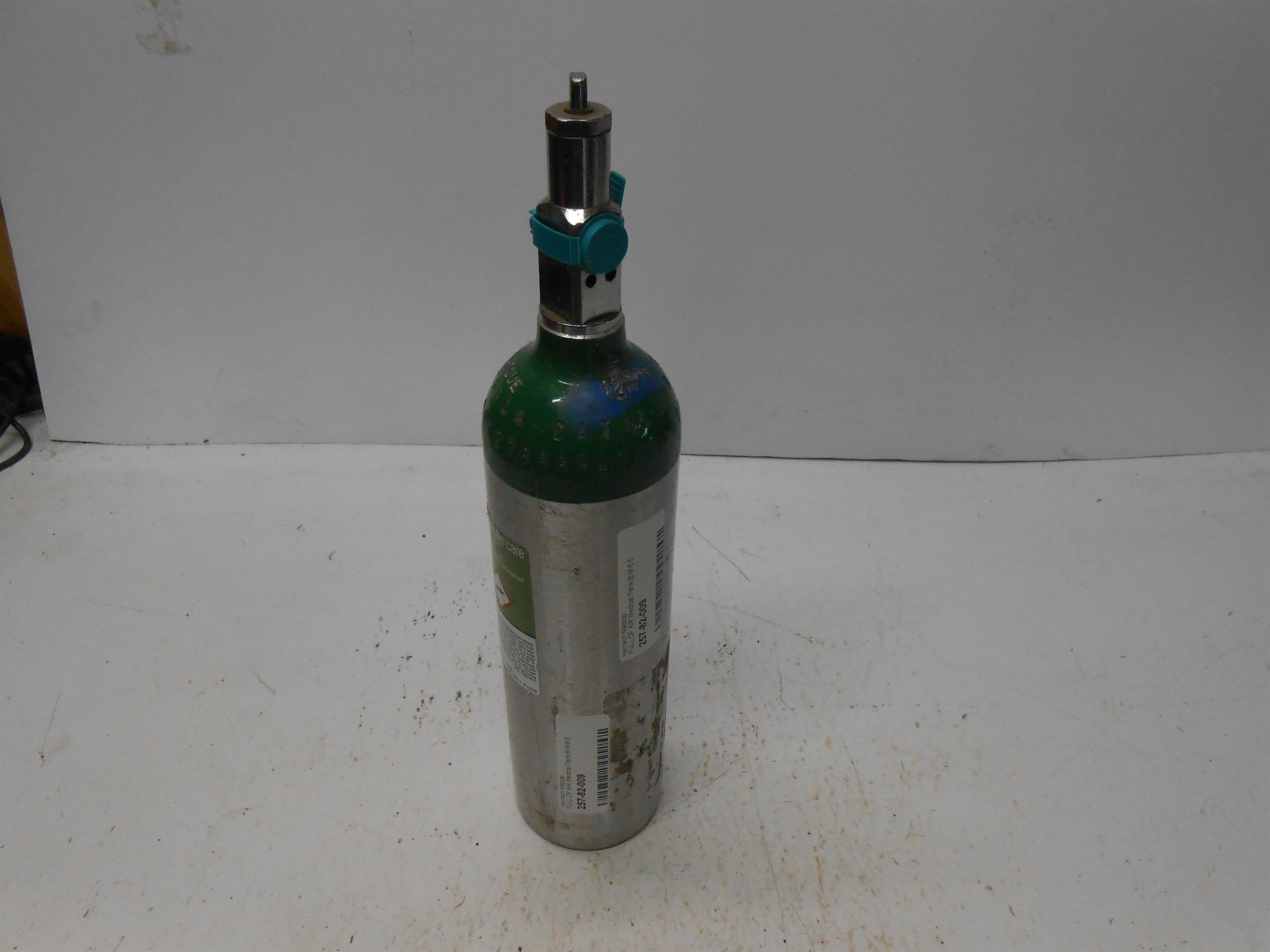 Used M6 Portable Medical Oxygen Tank for sale small view front thumbnail