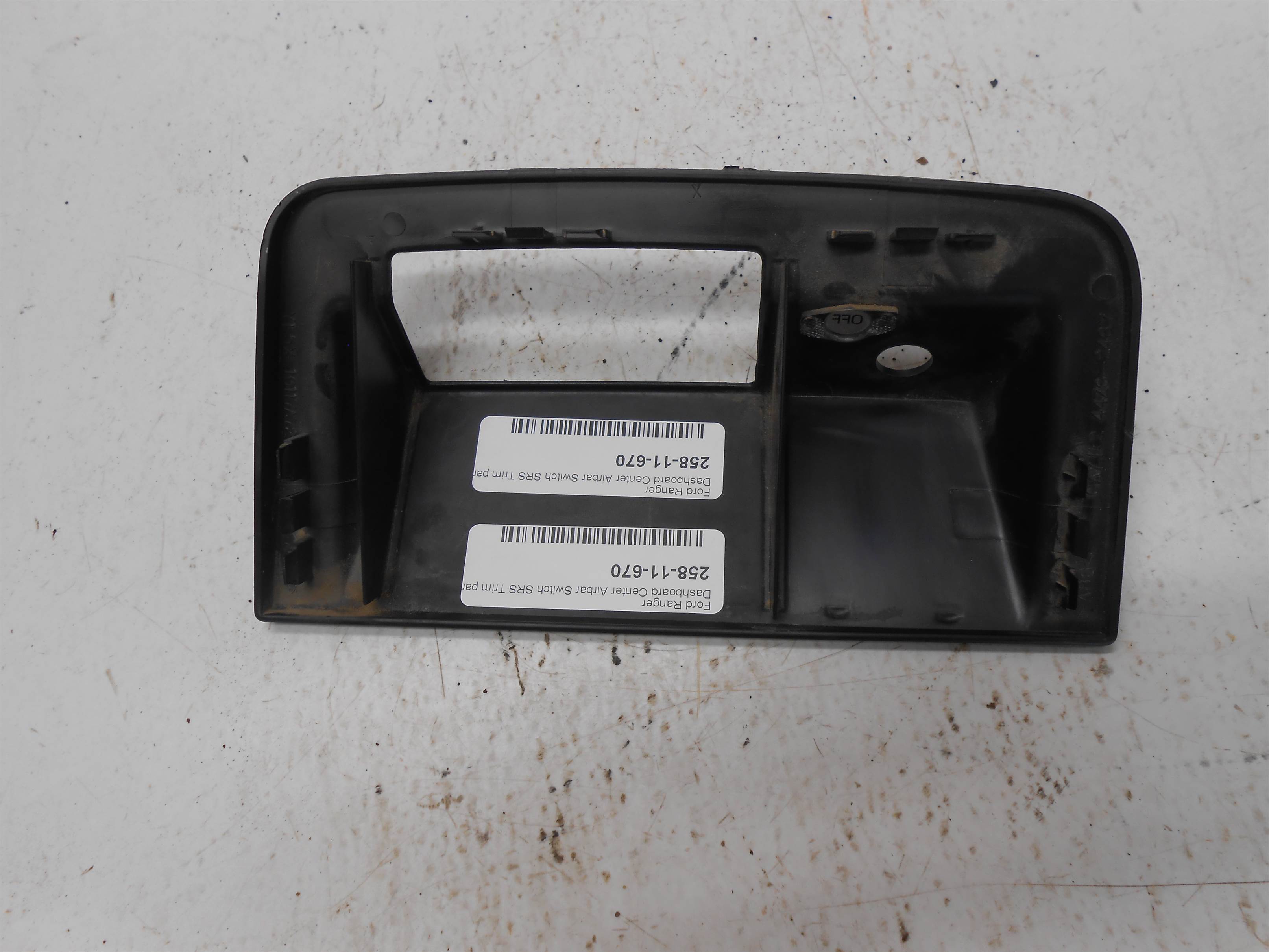 オランダ : Registered mail labelsロール［A］ OEM Nissan 2012-2016 Frontier Xterra Center Wheel Hub Cap