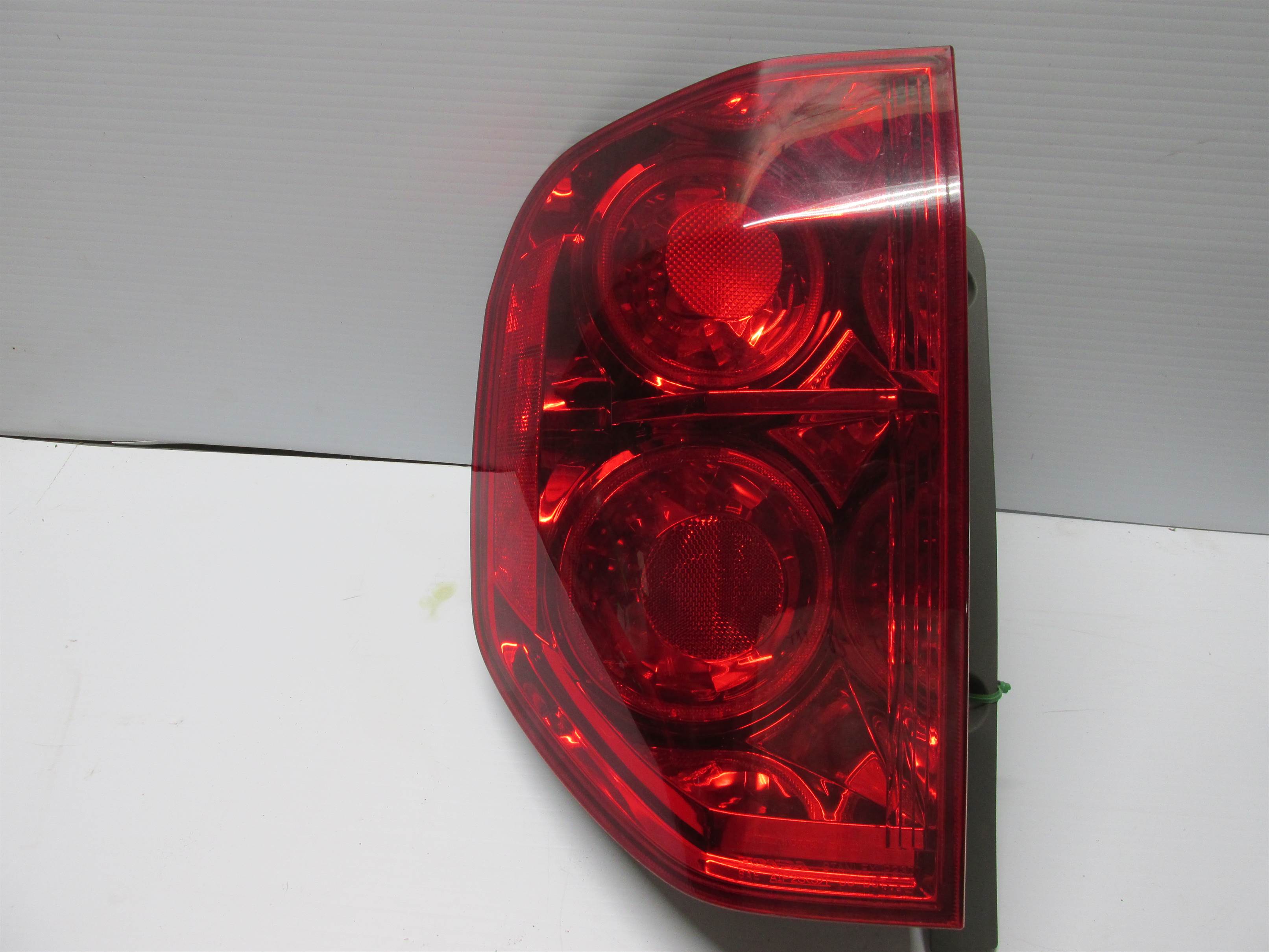 Used 2003 2004 2005 Honda Pilot Driver LH Left Side Tail Light OEM for sale small view front thumbnail