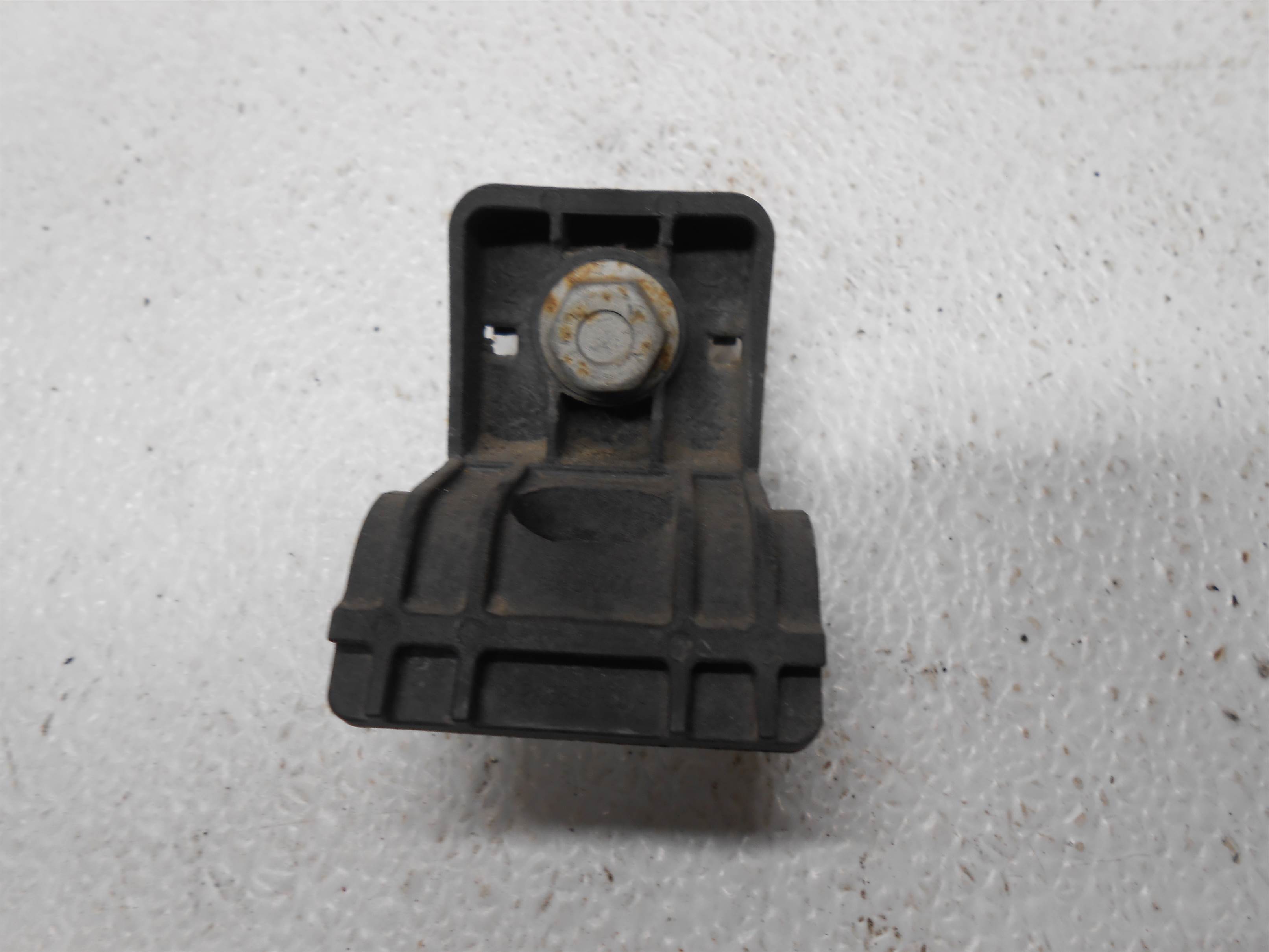 Used 2013-2022 Buick Encore Upper Radiator Bracket With Bolt for sale small view front thumbnail
