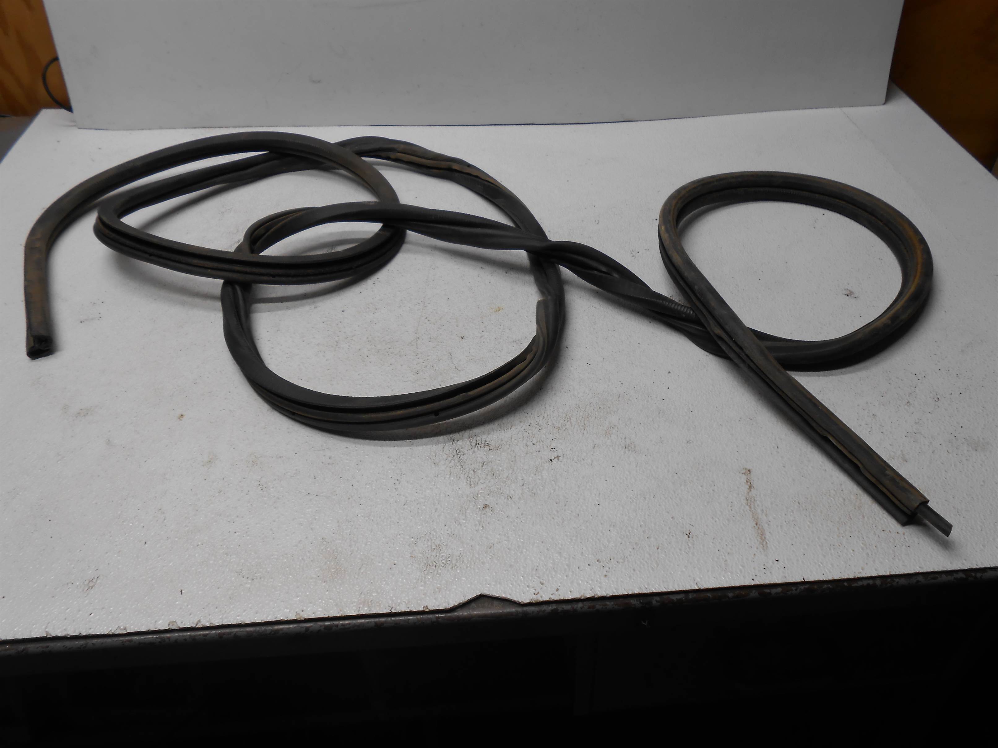 Used 1999 Ford Ranger Front Left Driver Weatherstrip for sale small view front thumbnail