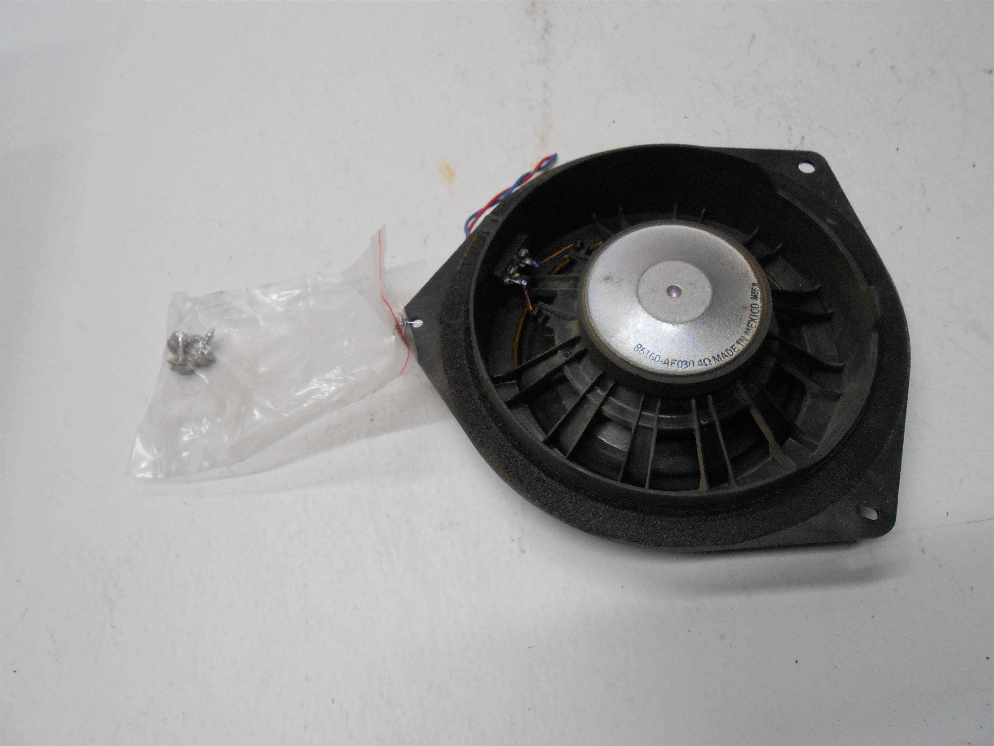 Used 2001-2007 Toyota Tundra Front Left Driver Door Speaker W/ Bolts for sale small view front thumbnail