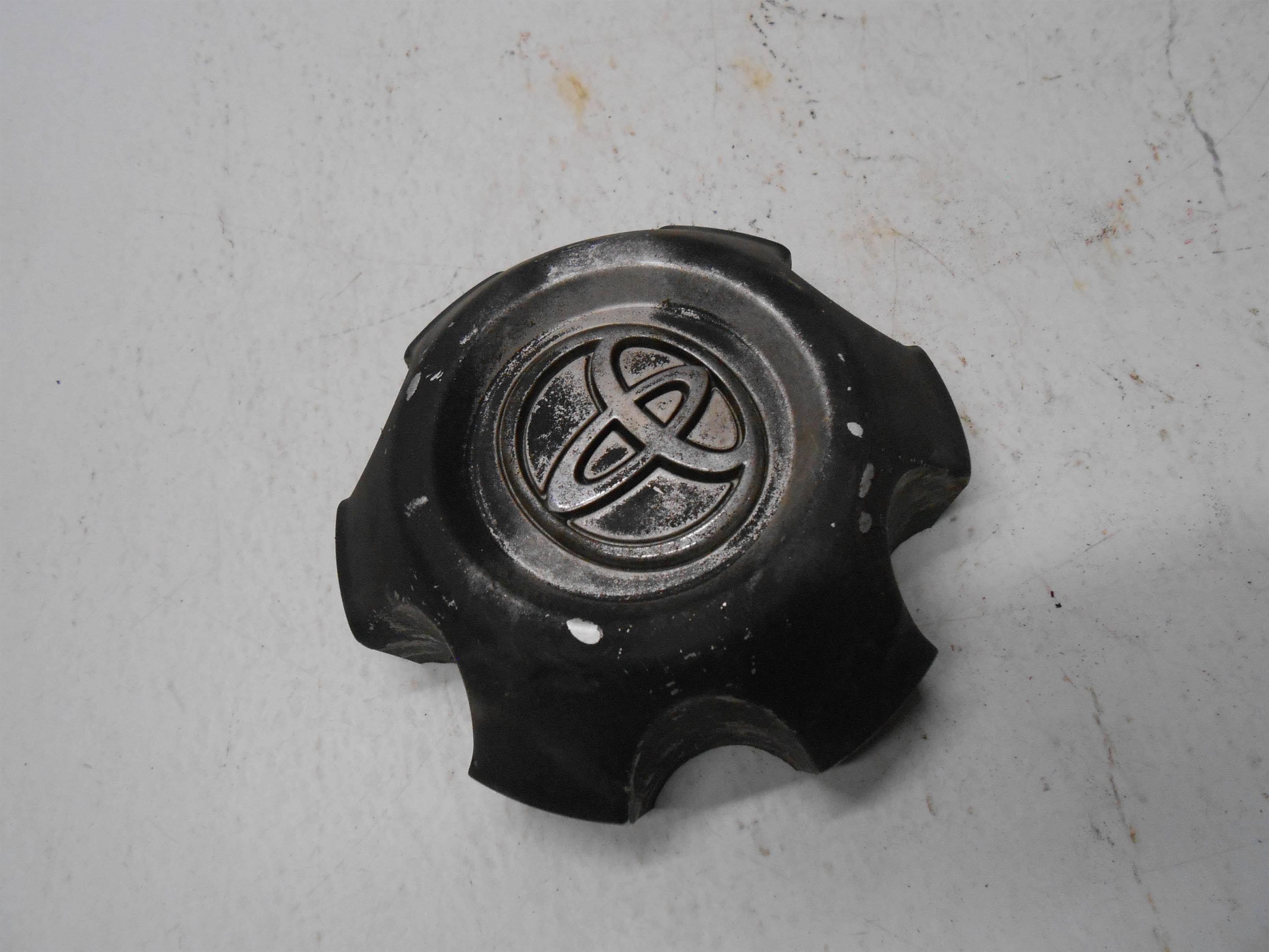 Used 2005 2006 Toyota Tundra Center Cap hub Cap 42603-af060 for sale small view front thumbnail