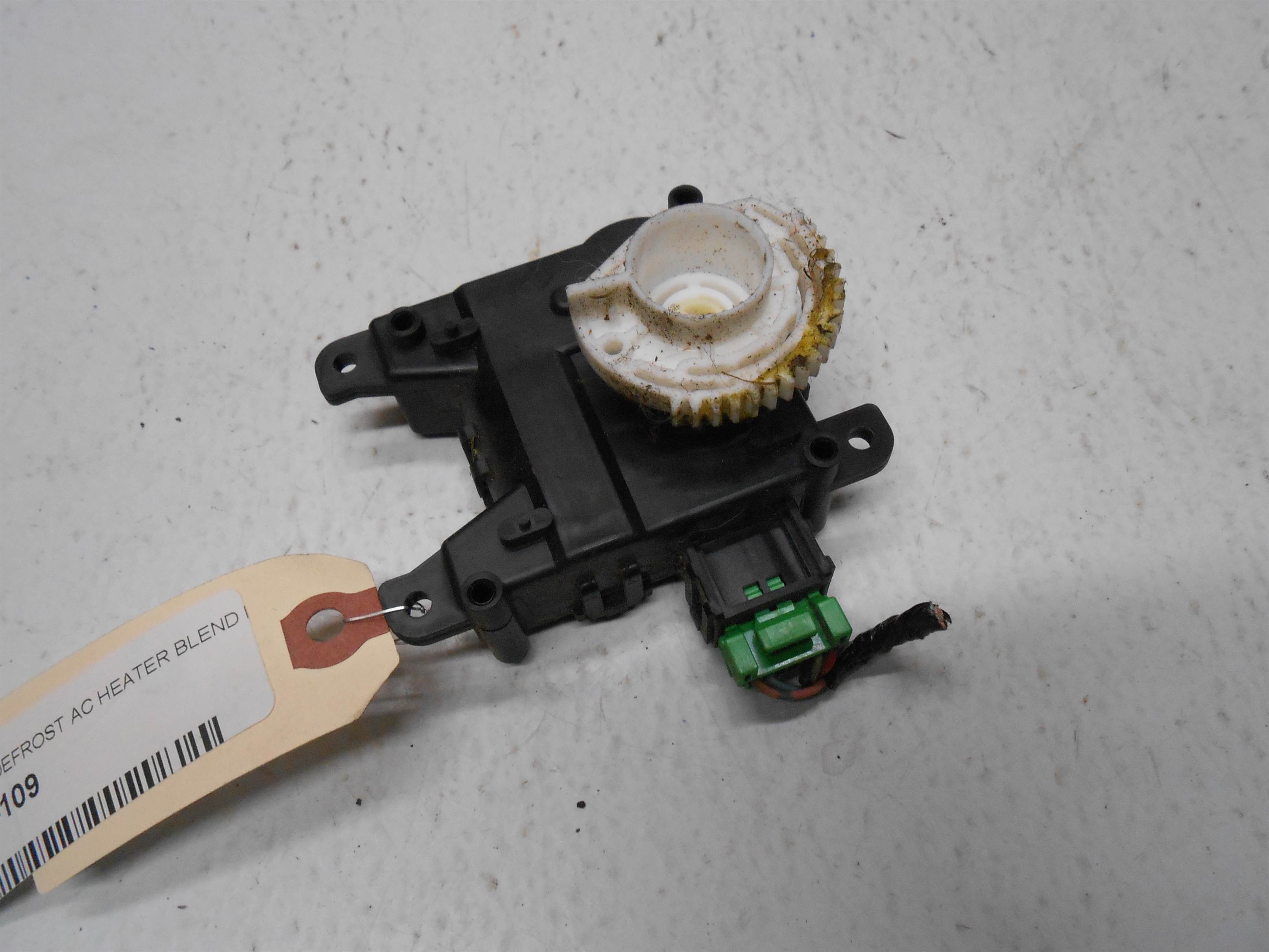 Used 2012 Honda Civic Actuator Defrost AC Heater Blend Flap for sale small view front thumbnail