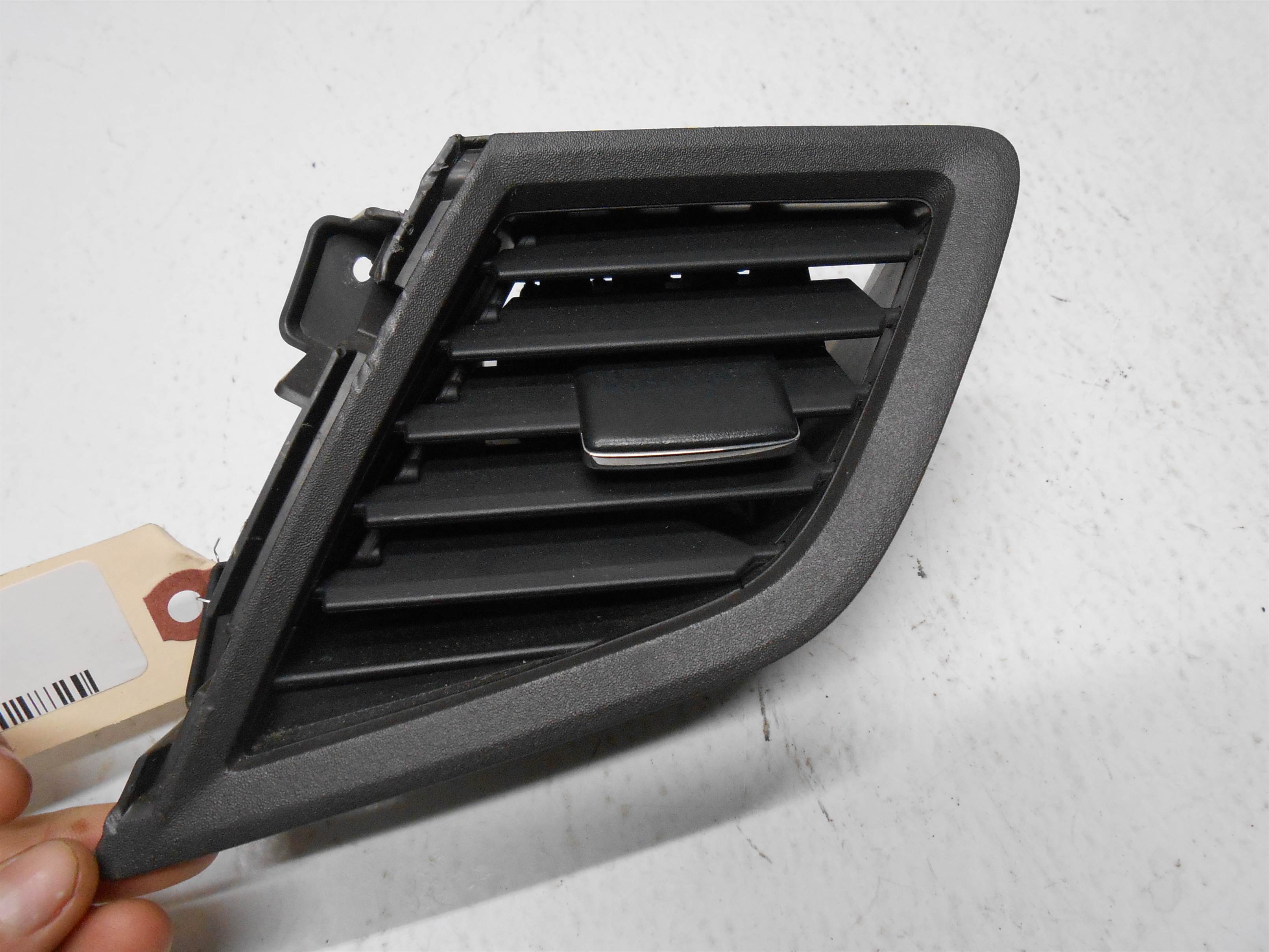 Used 2012 Honda Civic Vent Center Right Passenger 77615-tr0-a0-21 for sale small view front thumbnail