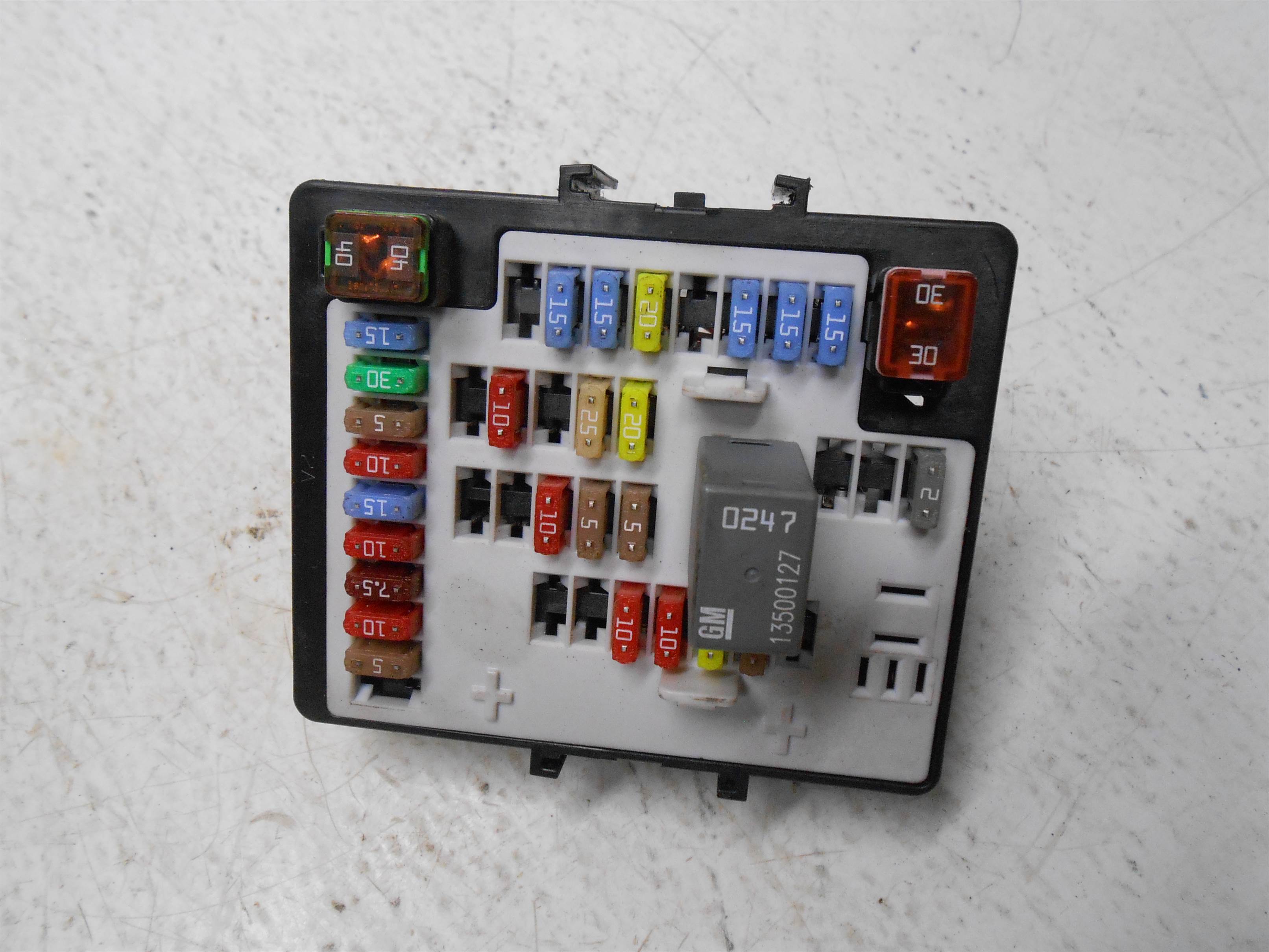 Used 11 CHEVY EQUINOX DASH INTERIOR FUSE RELAY BOX OEM 13717824 for sale small view front thumbnail