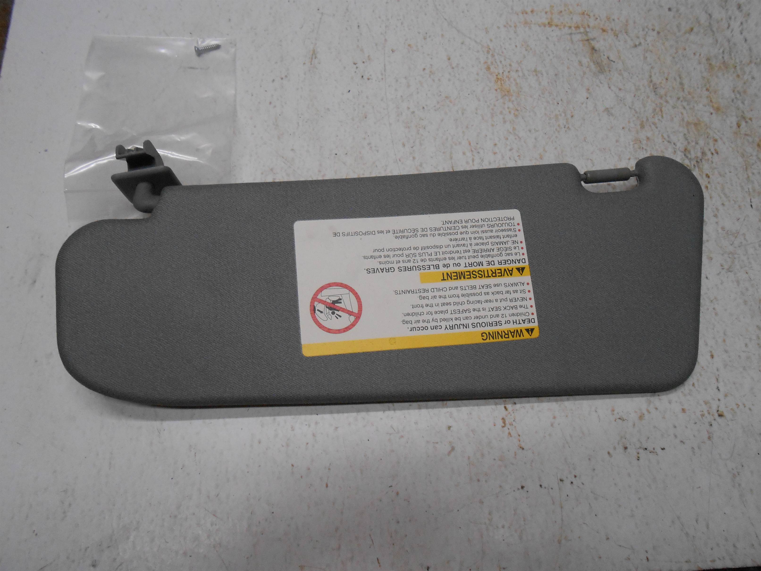 Used 2004-2011 Chevrolet Aveo Right Passenger Sun Visor Mirror Sunvisor for sale small view front thumbnail
