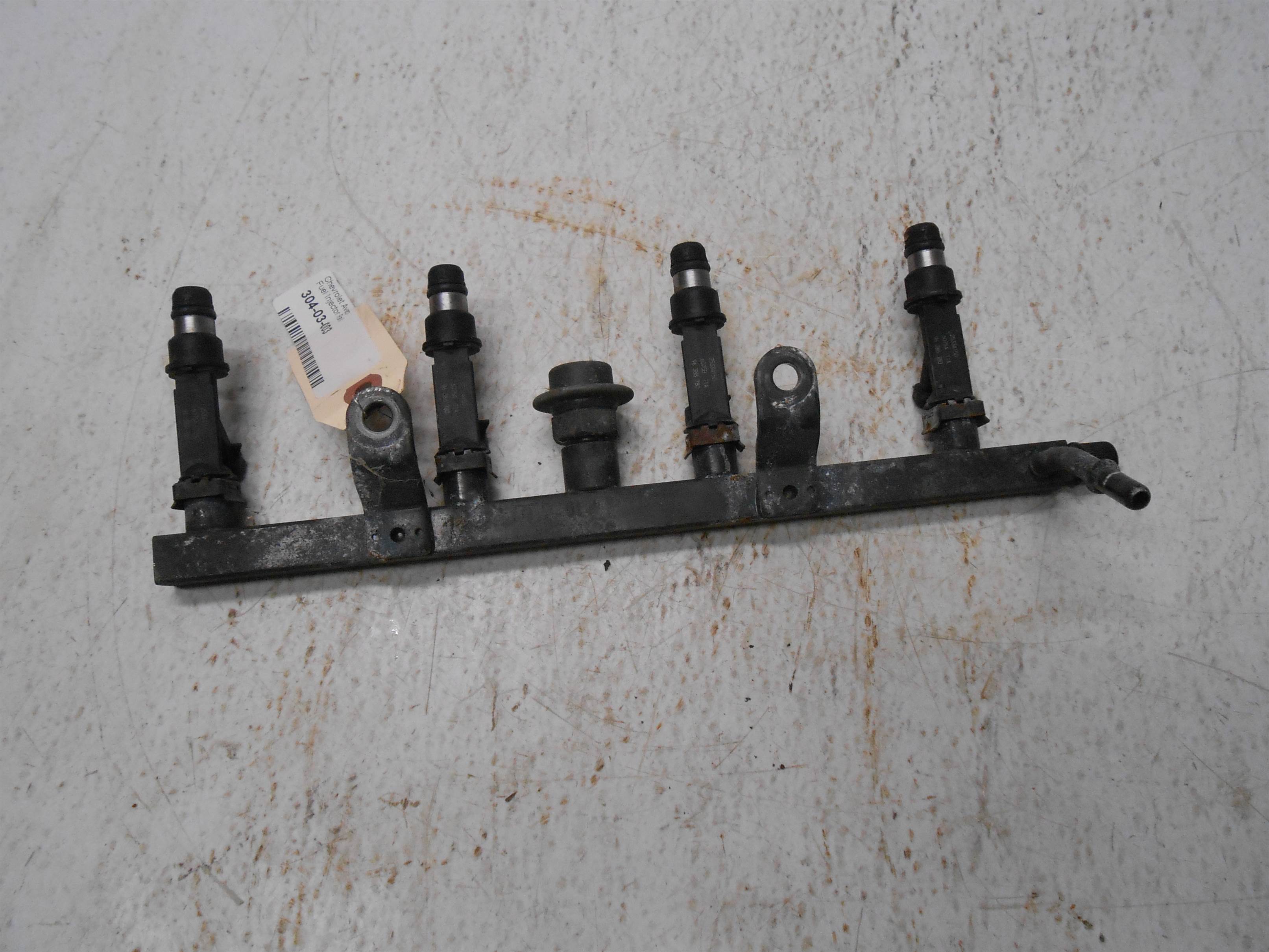 Used 2004 2005 Chevrolet Aveo Fuel Injector Rail 1.6L 45K Miles for sale small view front thumbnail