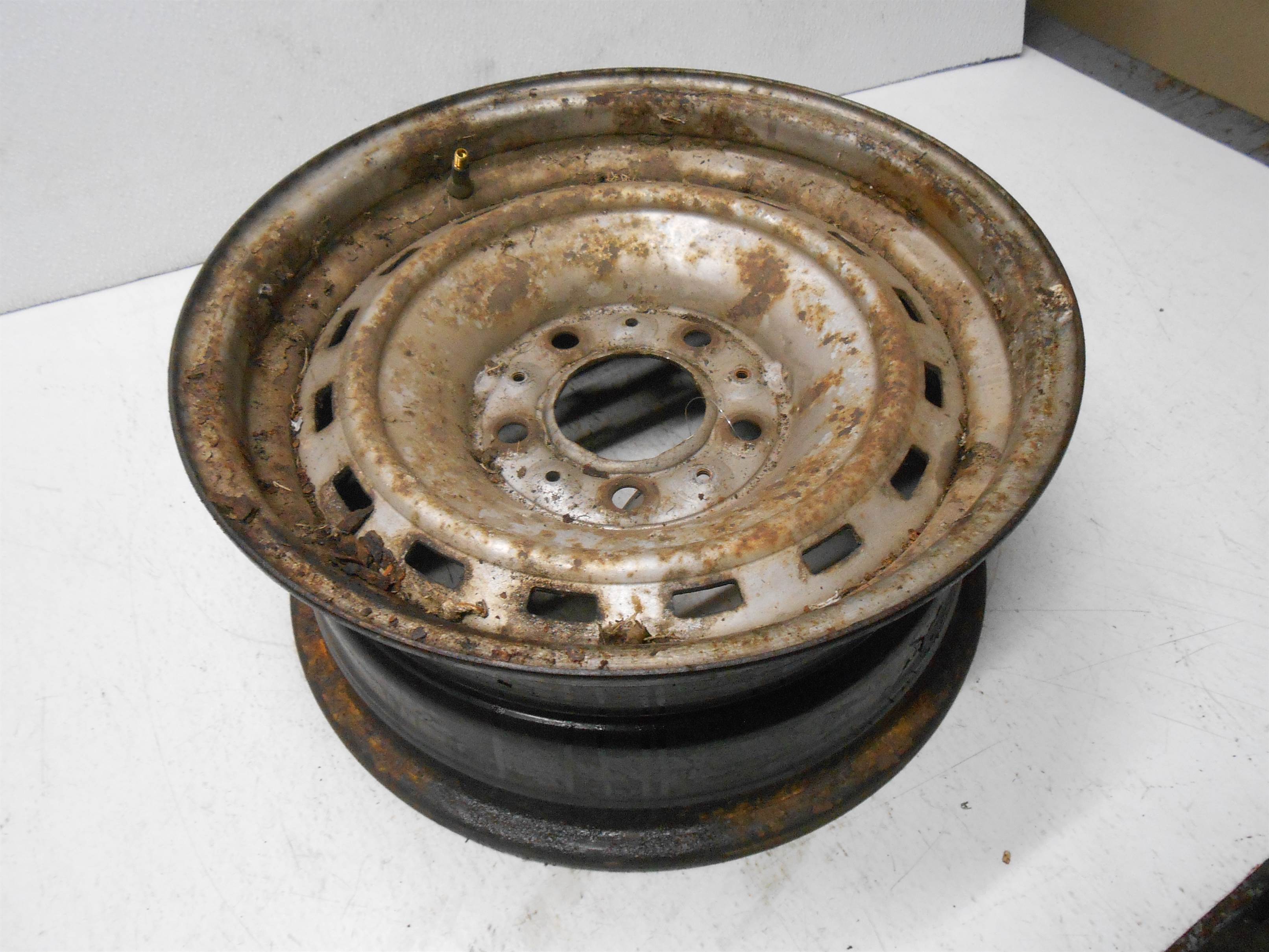 Used 1976-1995 GMC 1500 VAN 15x6.5 Steel Silver 16 Slot for sale small view front thumbnail