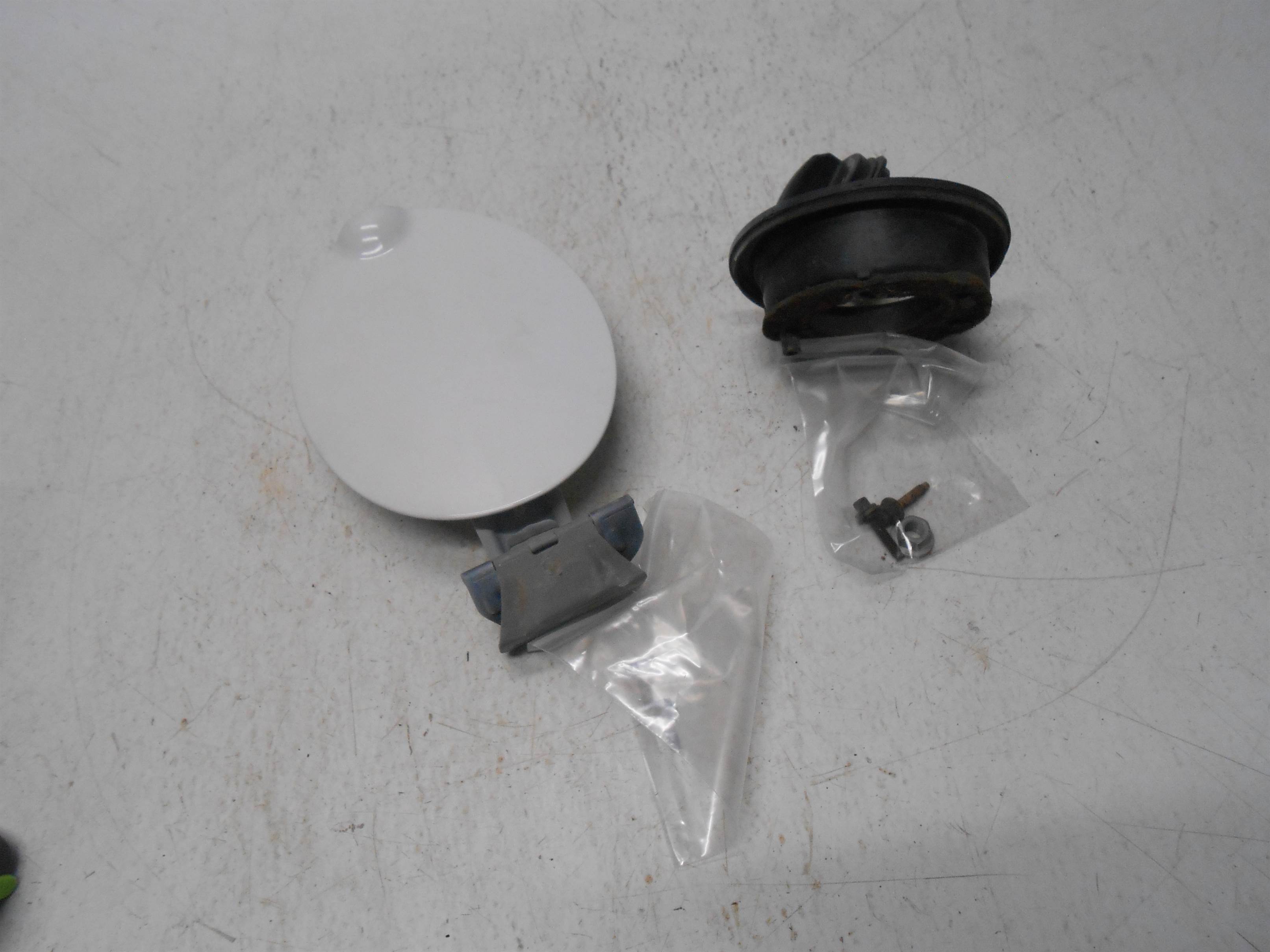 Used 2006 ford escape gas cap cover with cap for sale small view front thumbnail