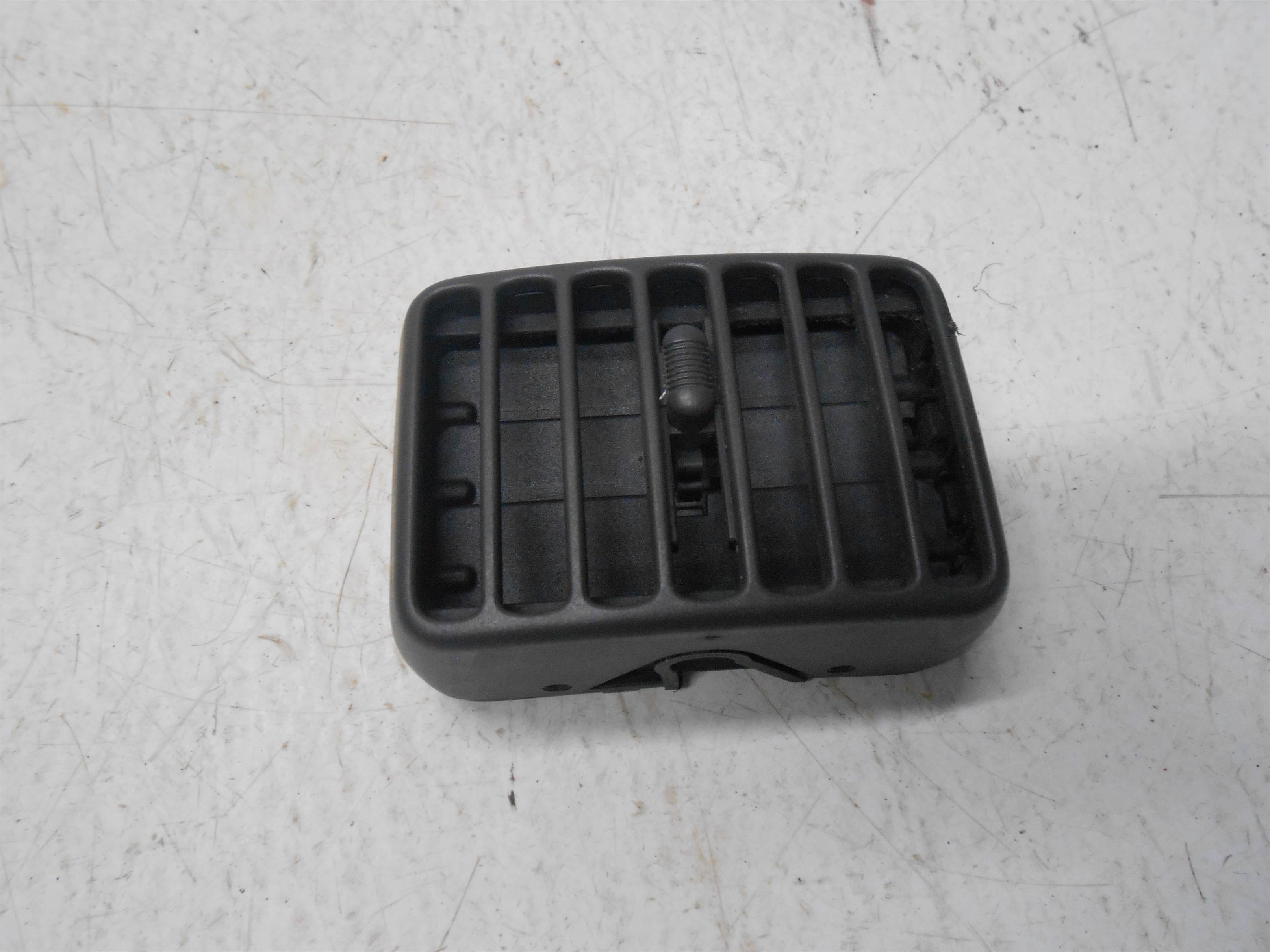 Used 2006 FORD ESCAPE PASSENGER RIGHT RH SIDE DASH VENT for sale small view front thumbnail